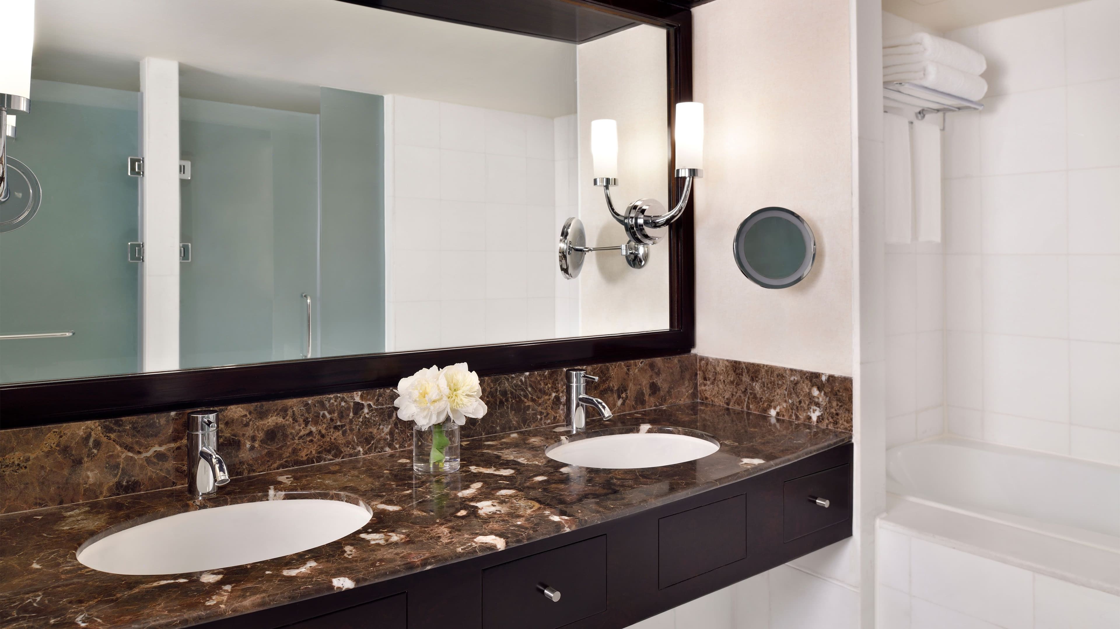 InterContinental Abu Dhabi — 12