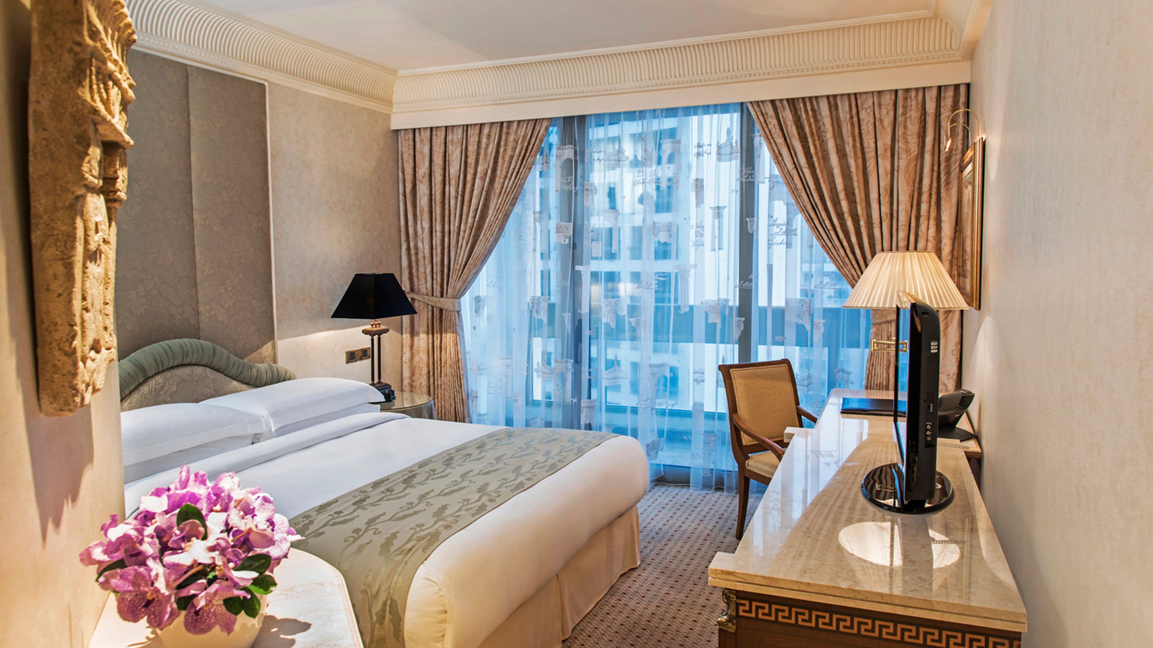 InterContinental Phoenicia Beirut — 32