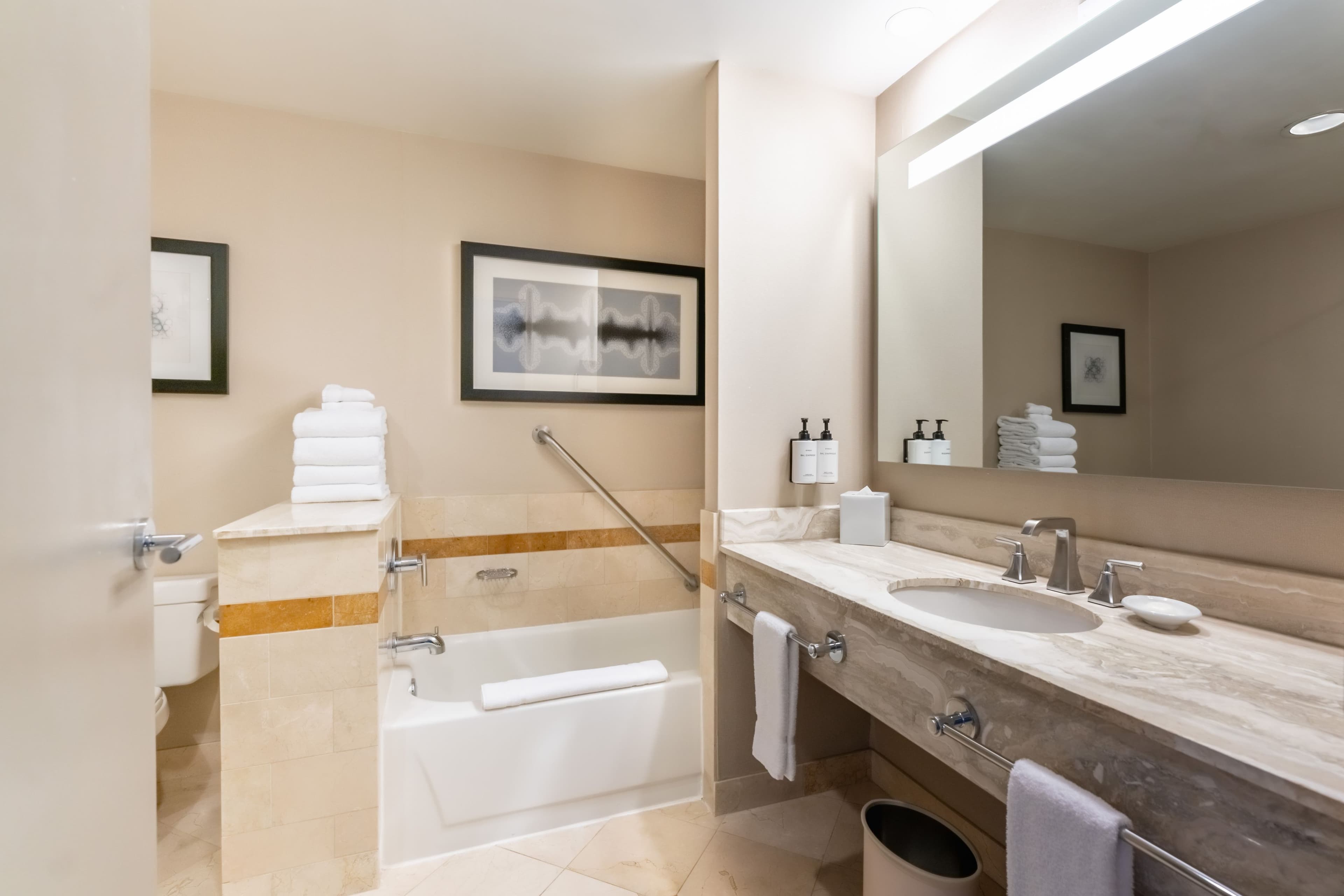 InterContinental Chicago Magnificent Mile — 20