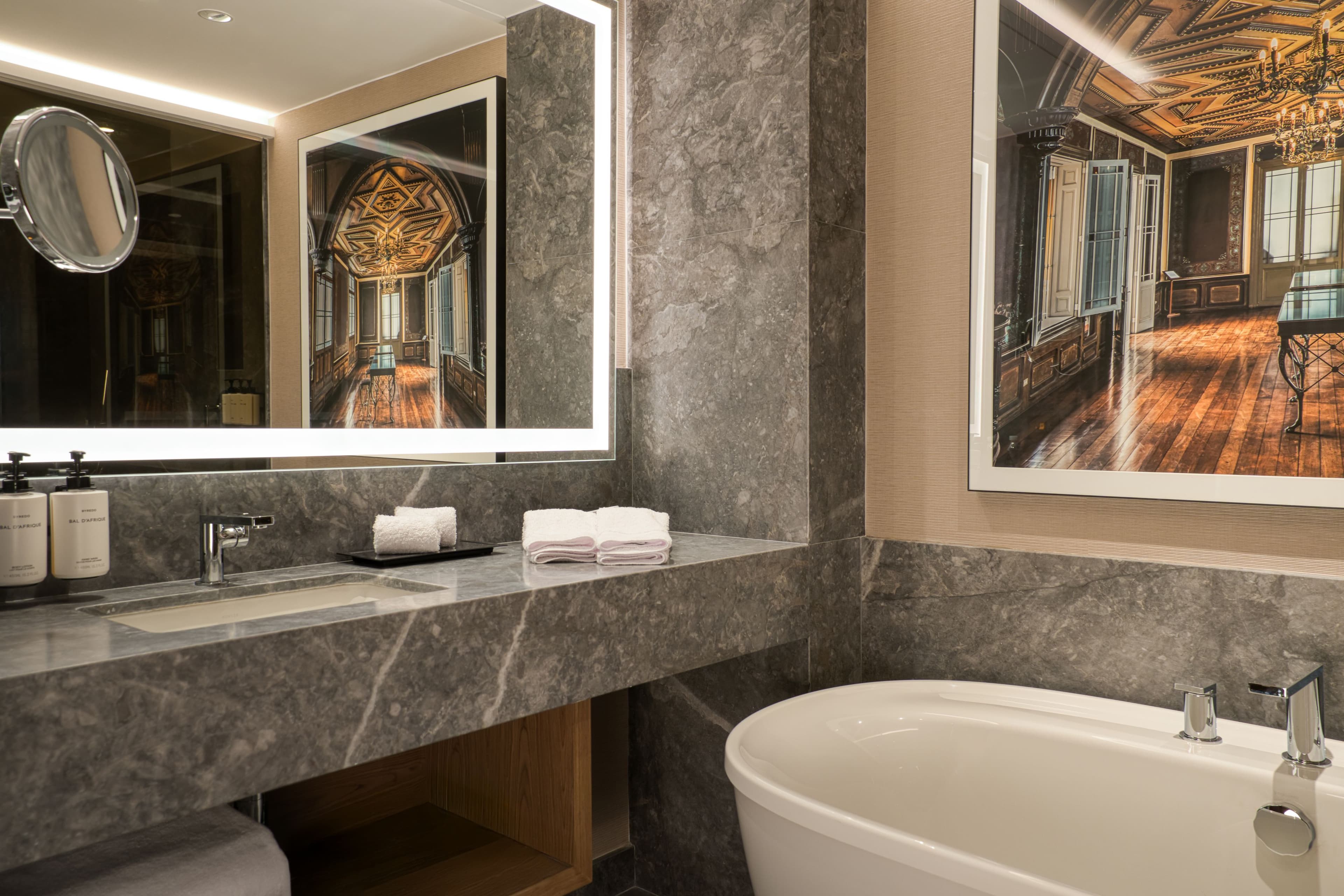 Standard Room  - Image 7