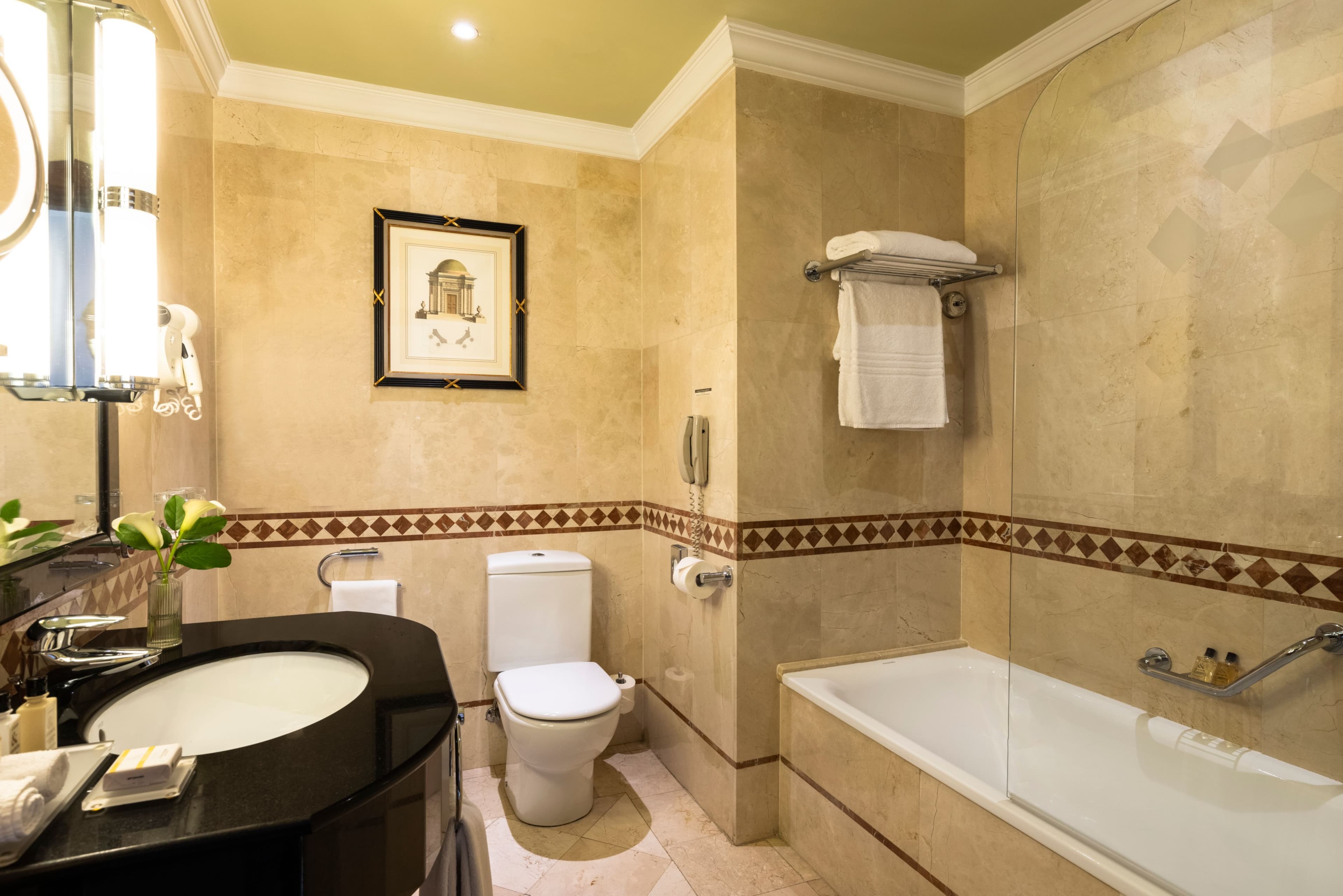 Classic Room - Image 8