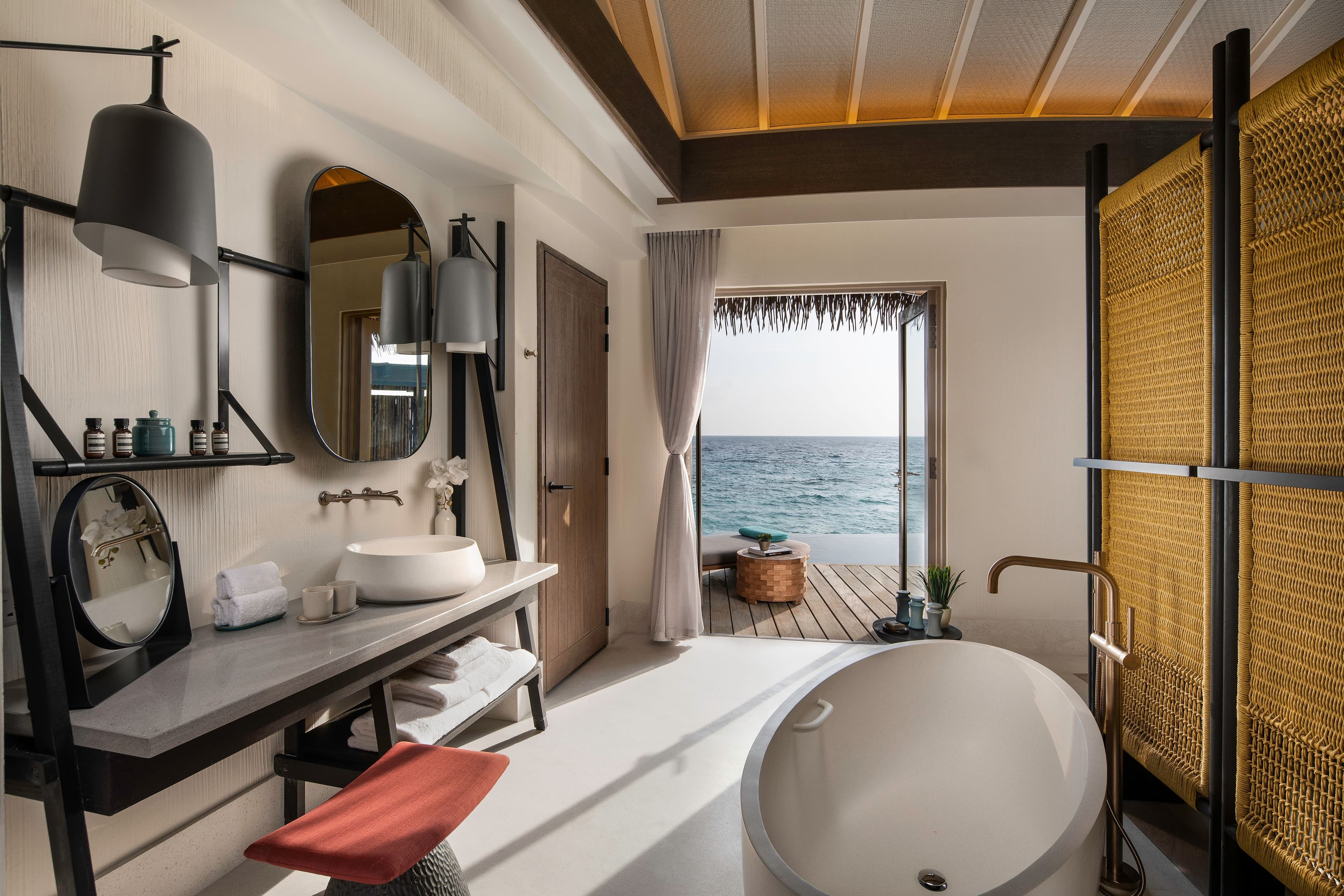 InterContinental Maldives Maamunagau Resort - Image 3