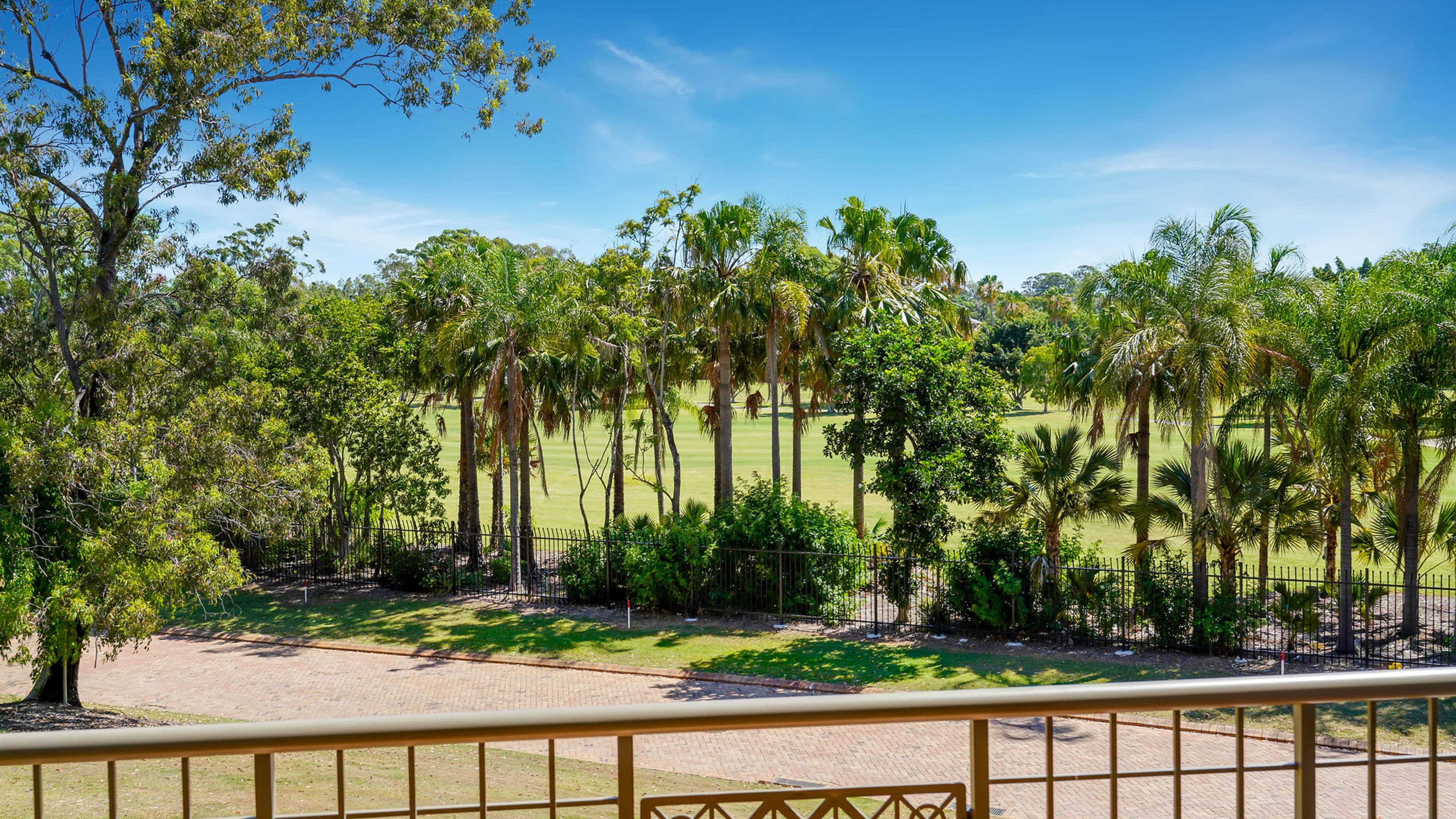 InterContinental Sanctuary Cove Resort — 12