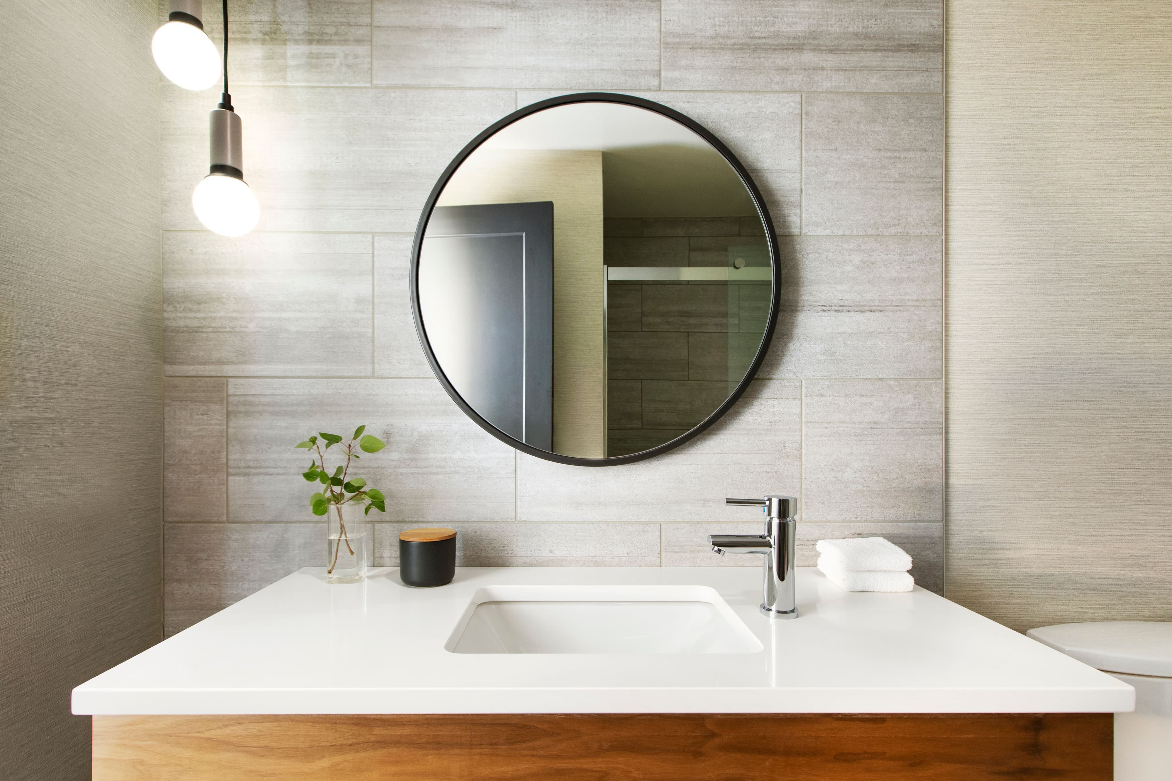 Essential Room - Image 6