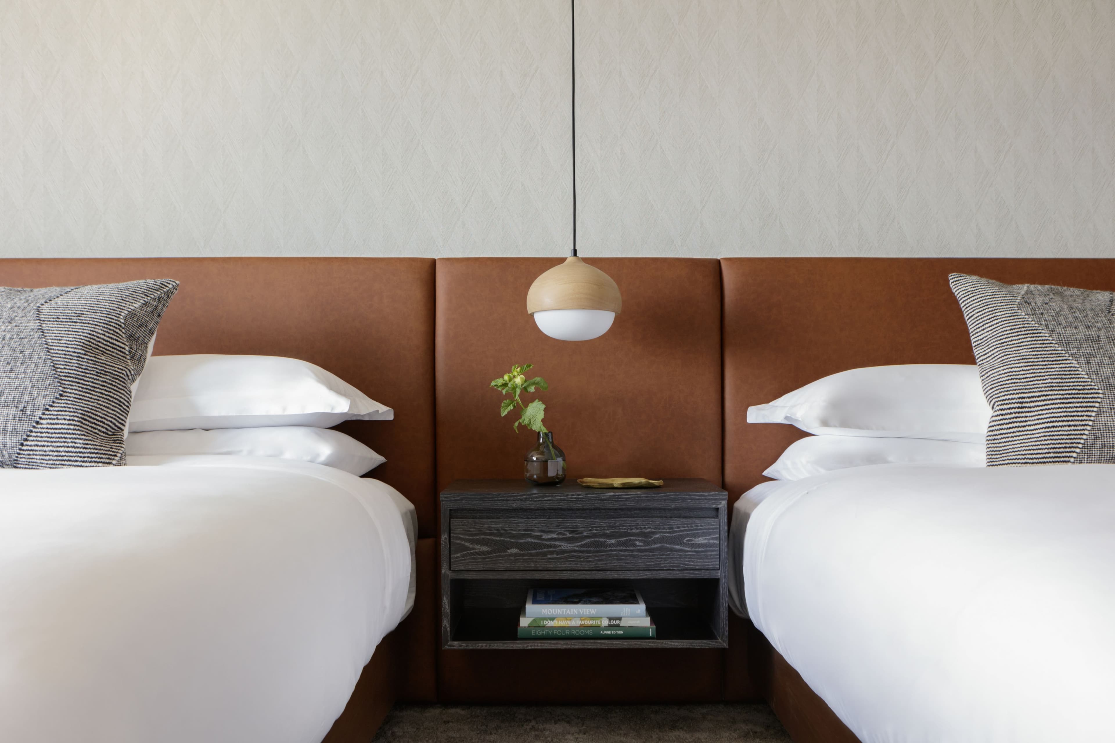 Essential Room - Image 8