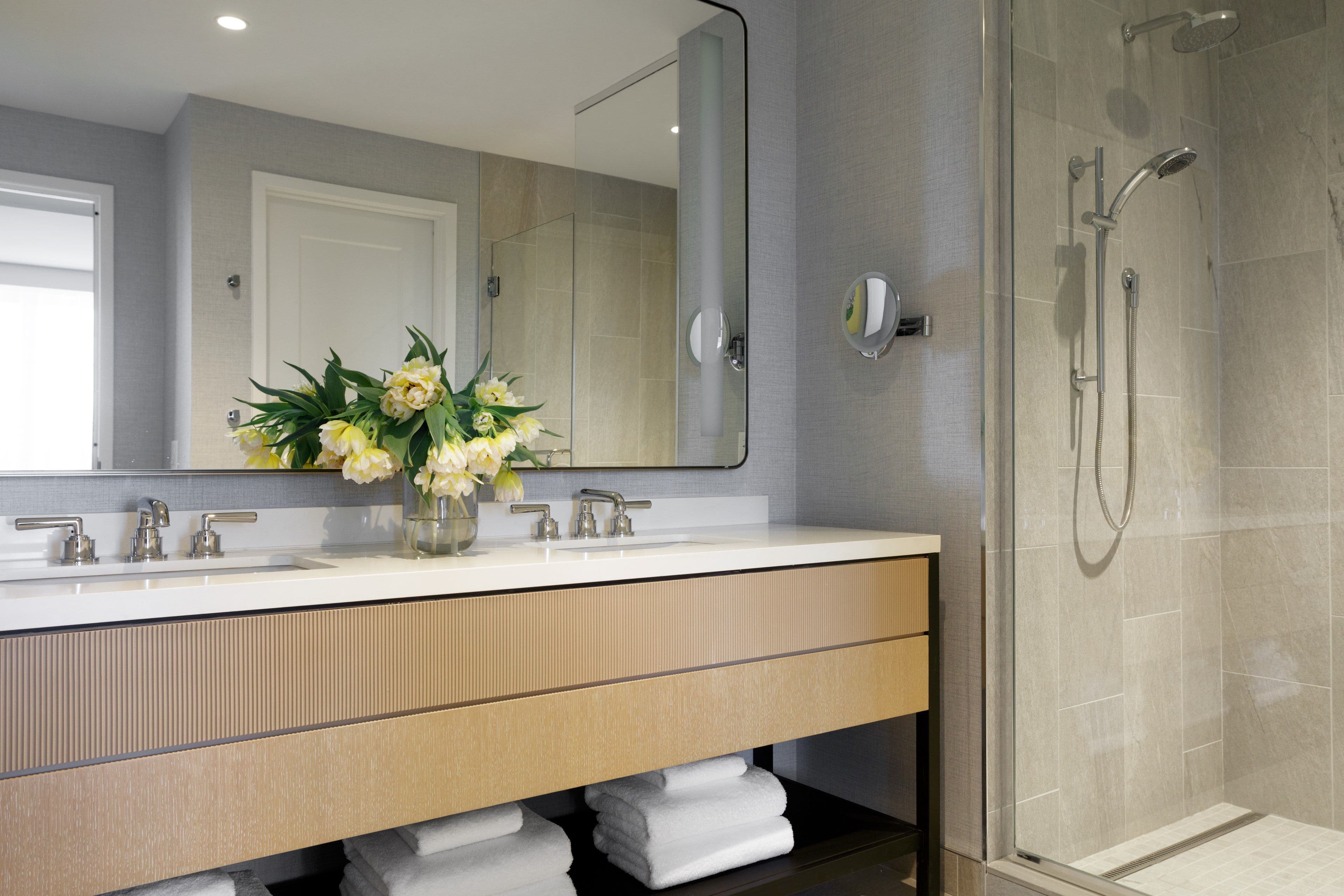 Kimpton The Forum Hotel — 16