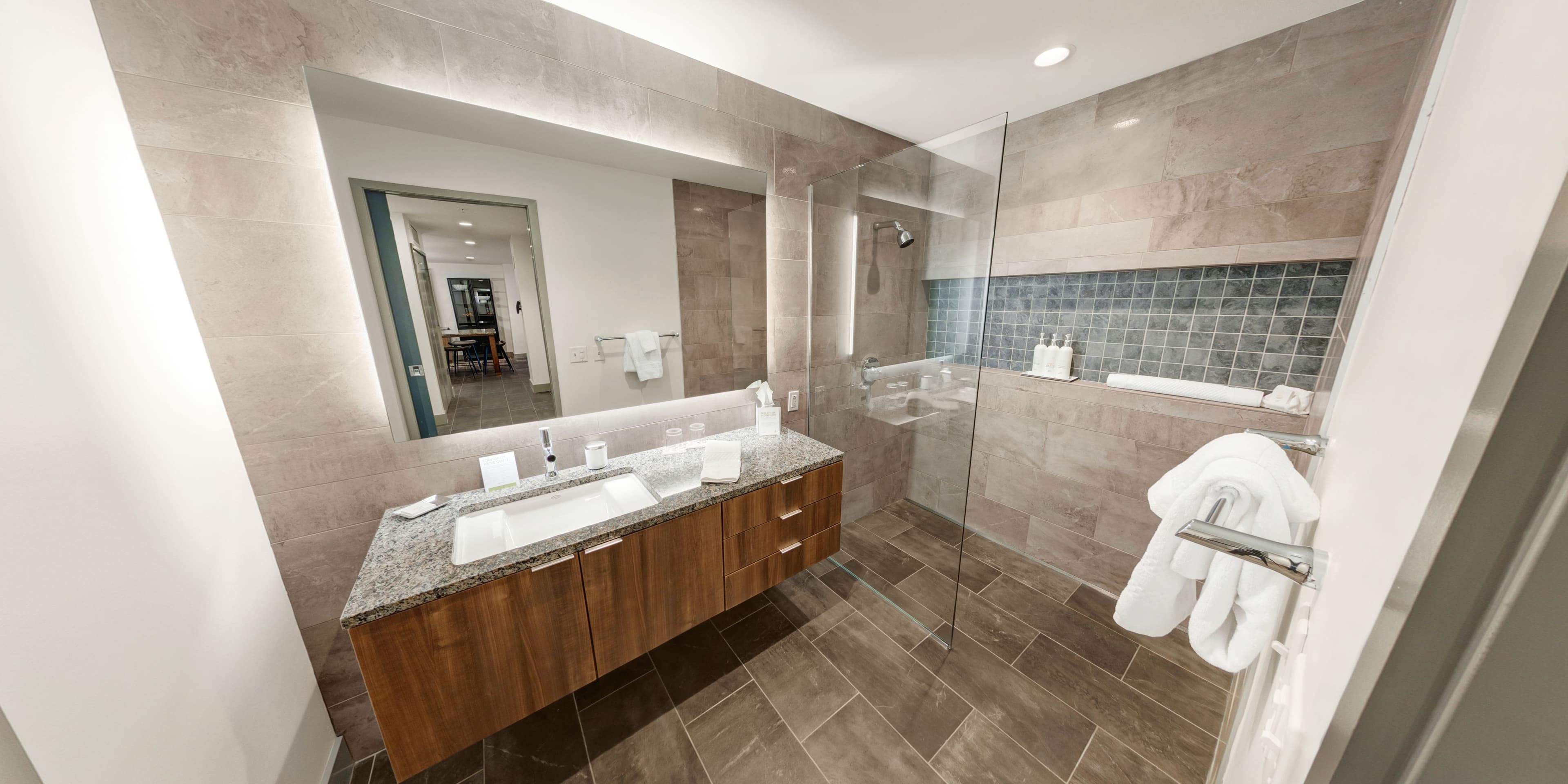 Kimpton Schofield Hotel — 100
