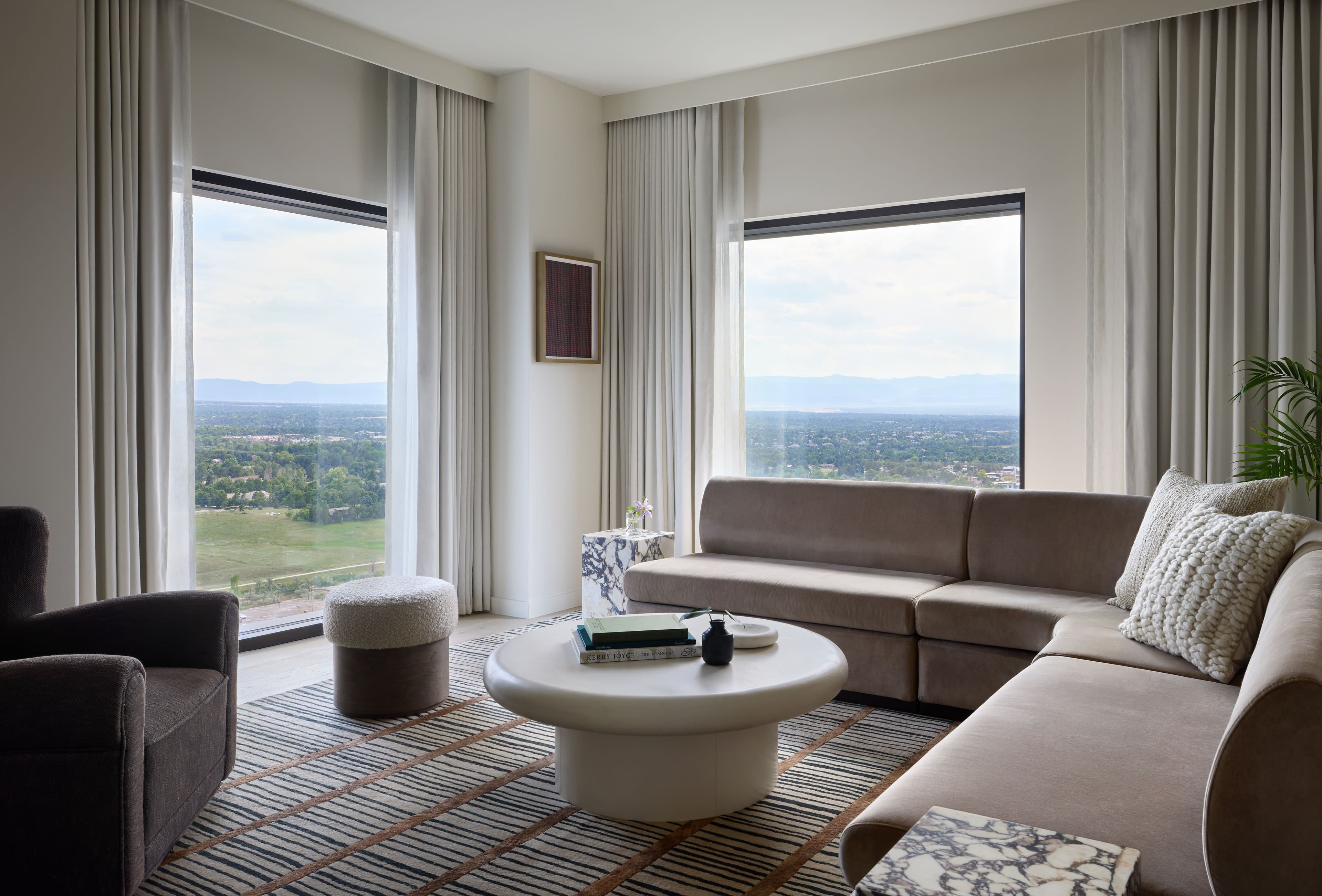 Kimpton Claret Hotel — 9