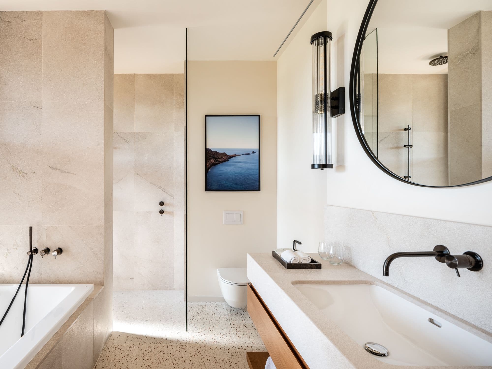 Essential Room - Image 6
