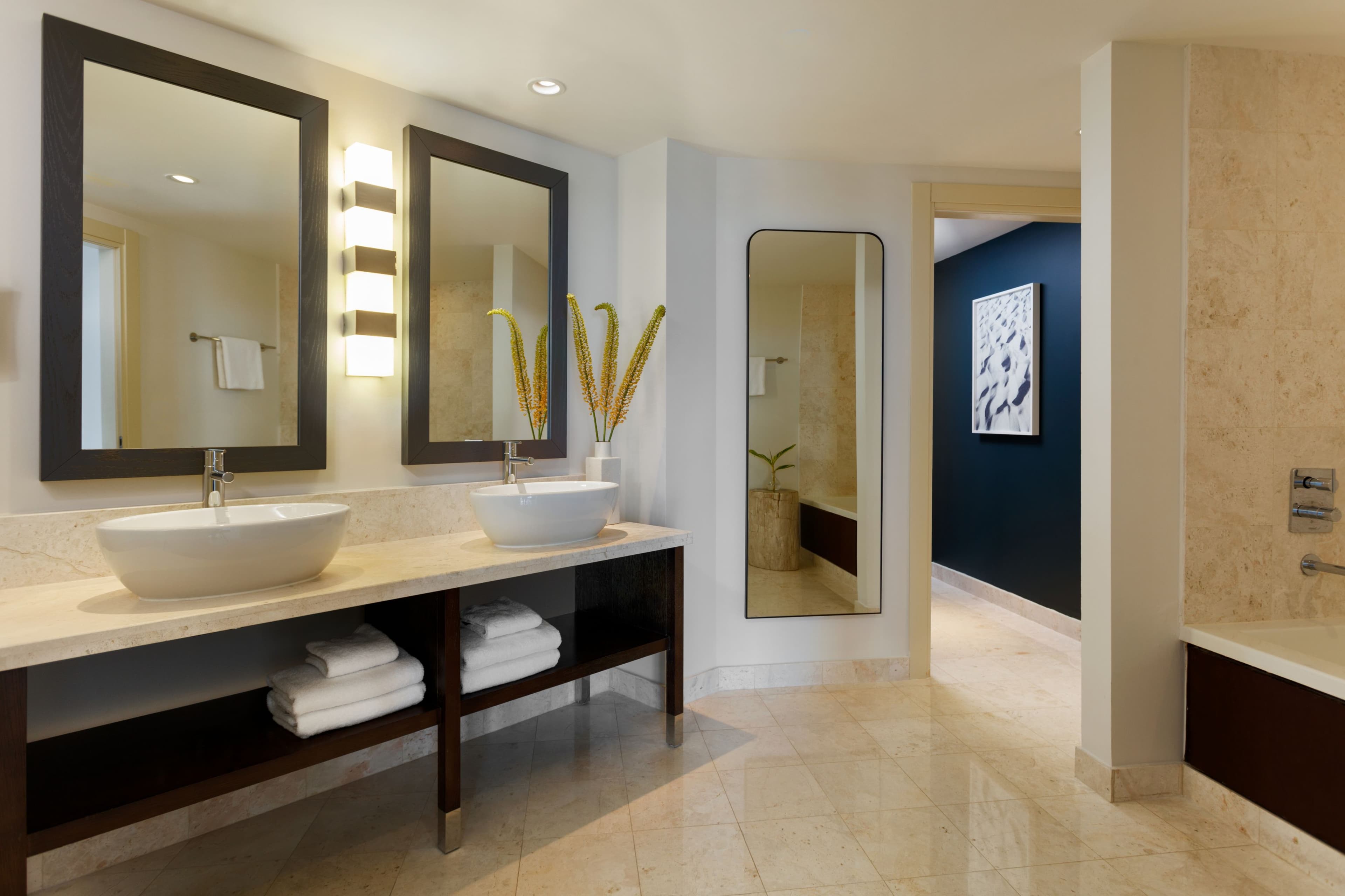 Kimpton EPIC Hotel — 75