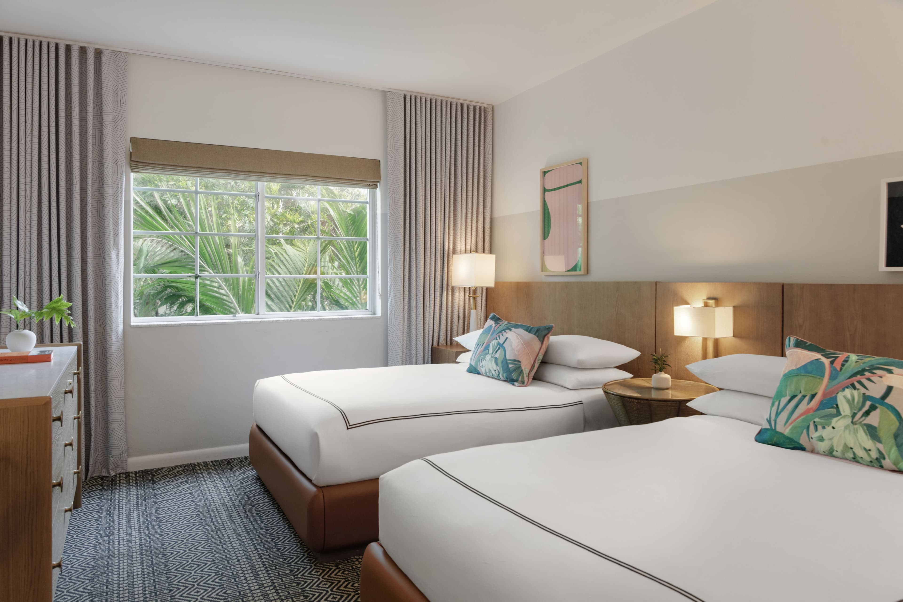 Kimpton Surfcomber Hotel — 19