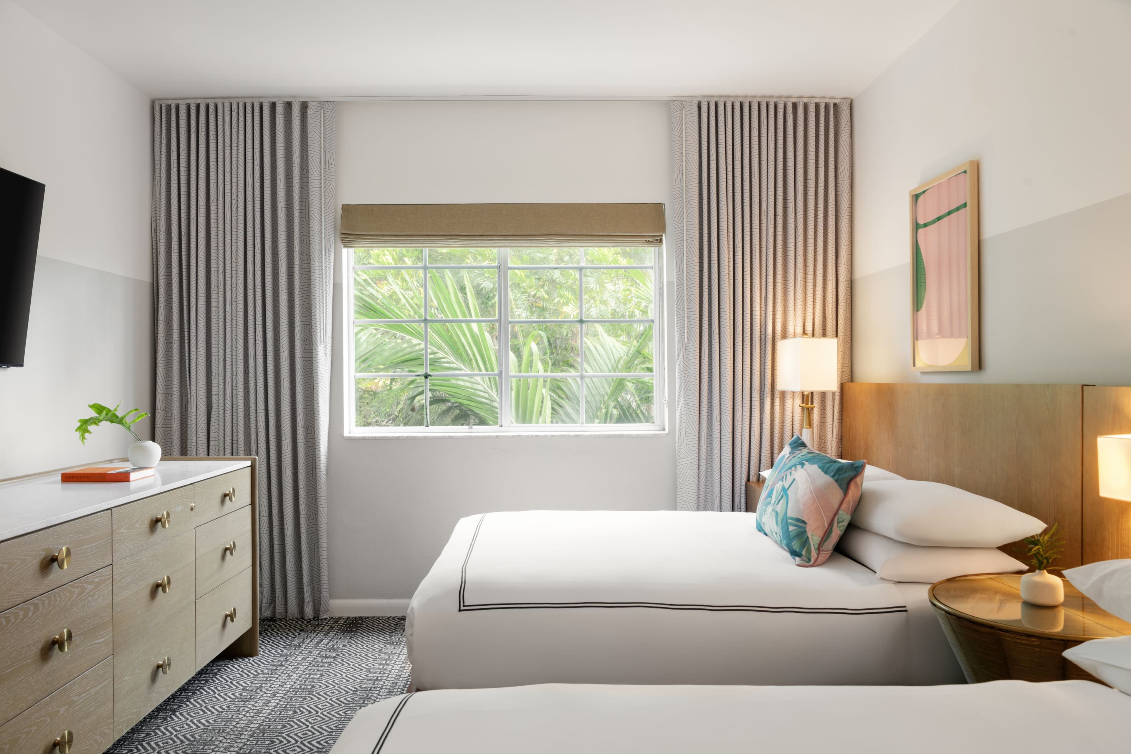 Kimpton Surfcomber Hotel — 82
