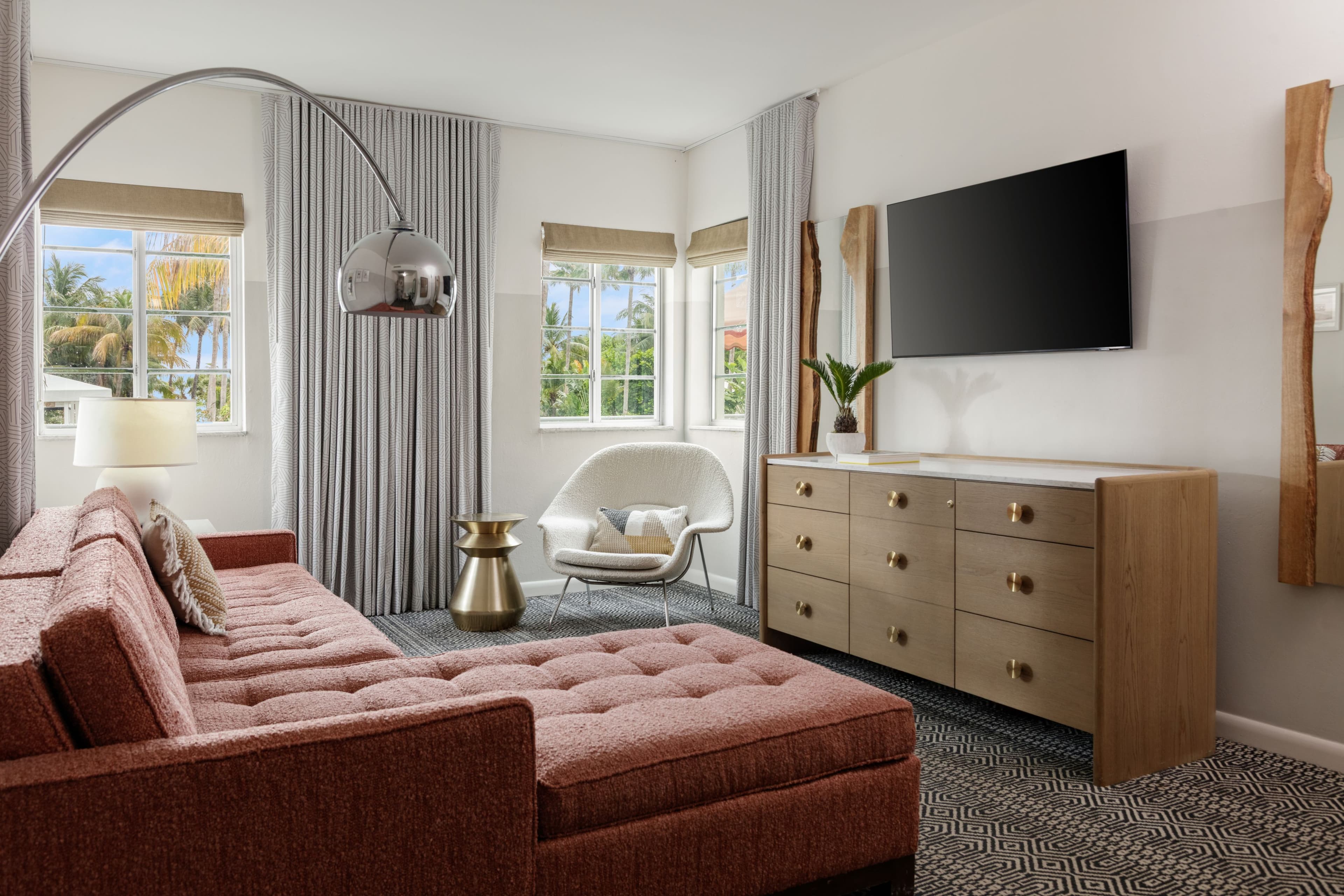 Kimpton Surfcomber Hotel — 28
