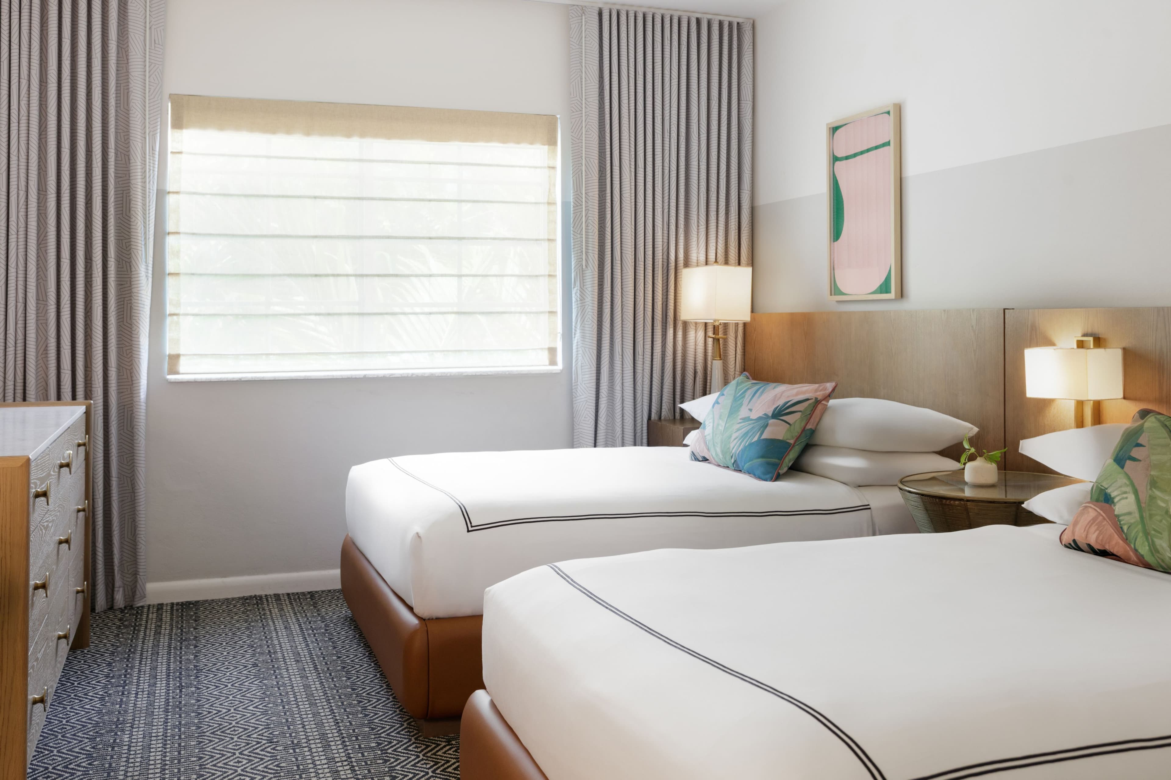 Kimpton Surfcomber Hotel — 16