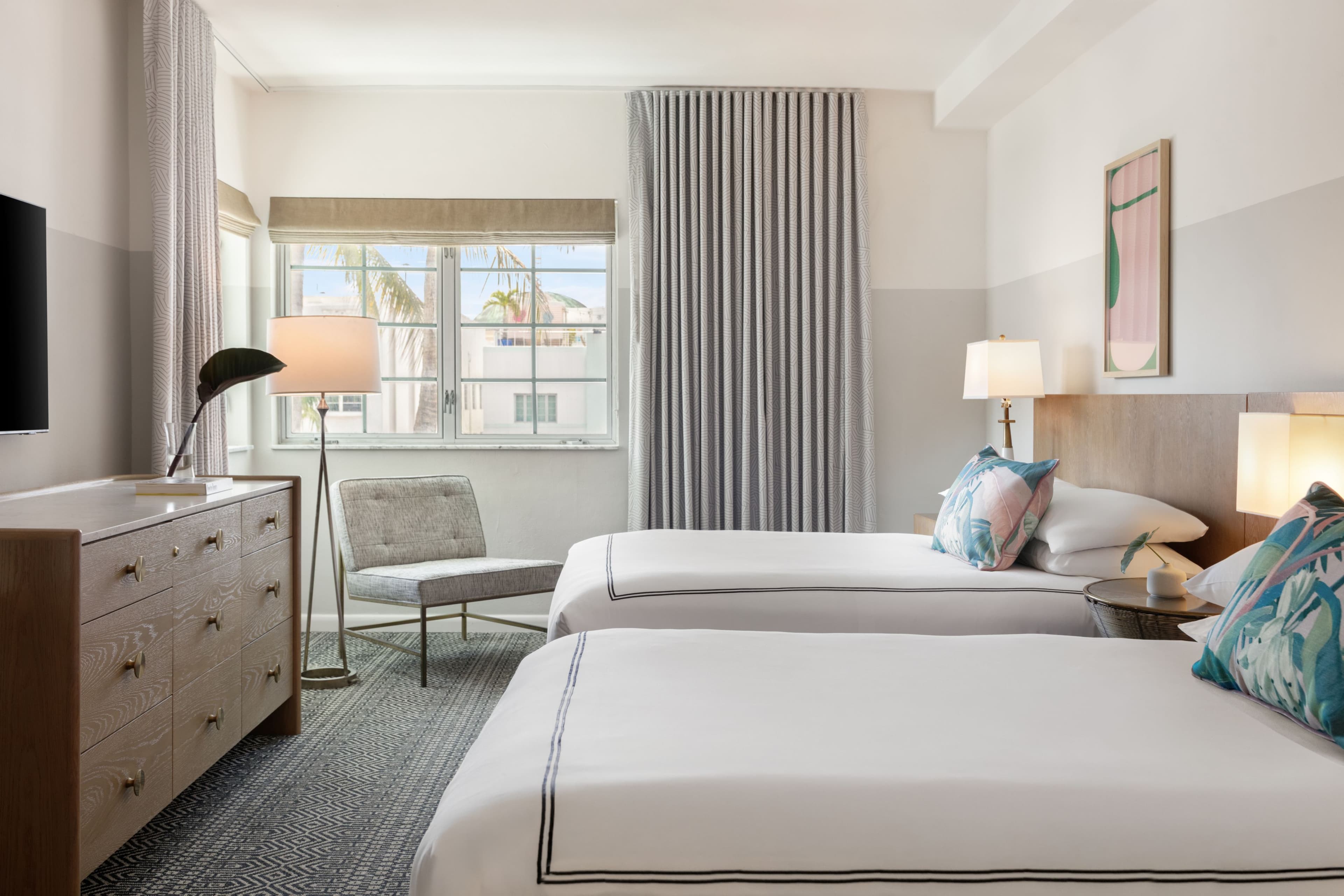 Kimpton Surfcomber Hotel — 22