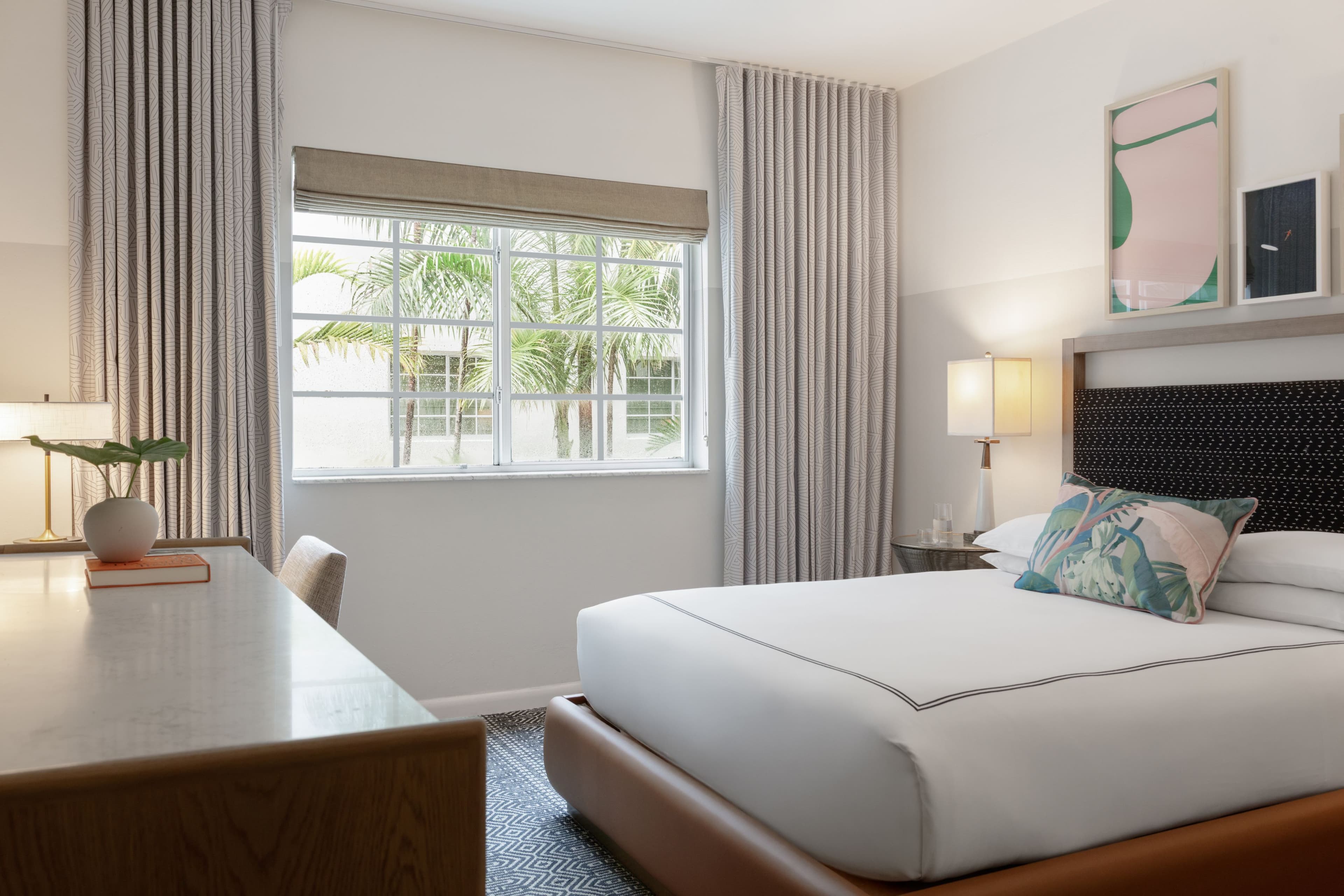 Kimpton Surfcomber Hotel — 24