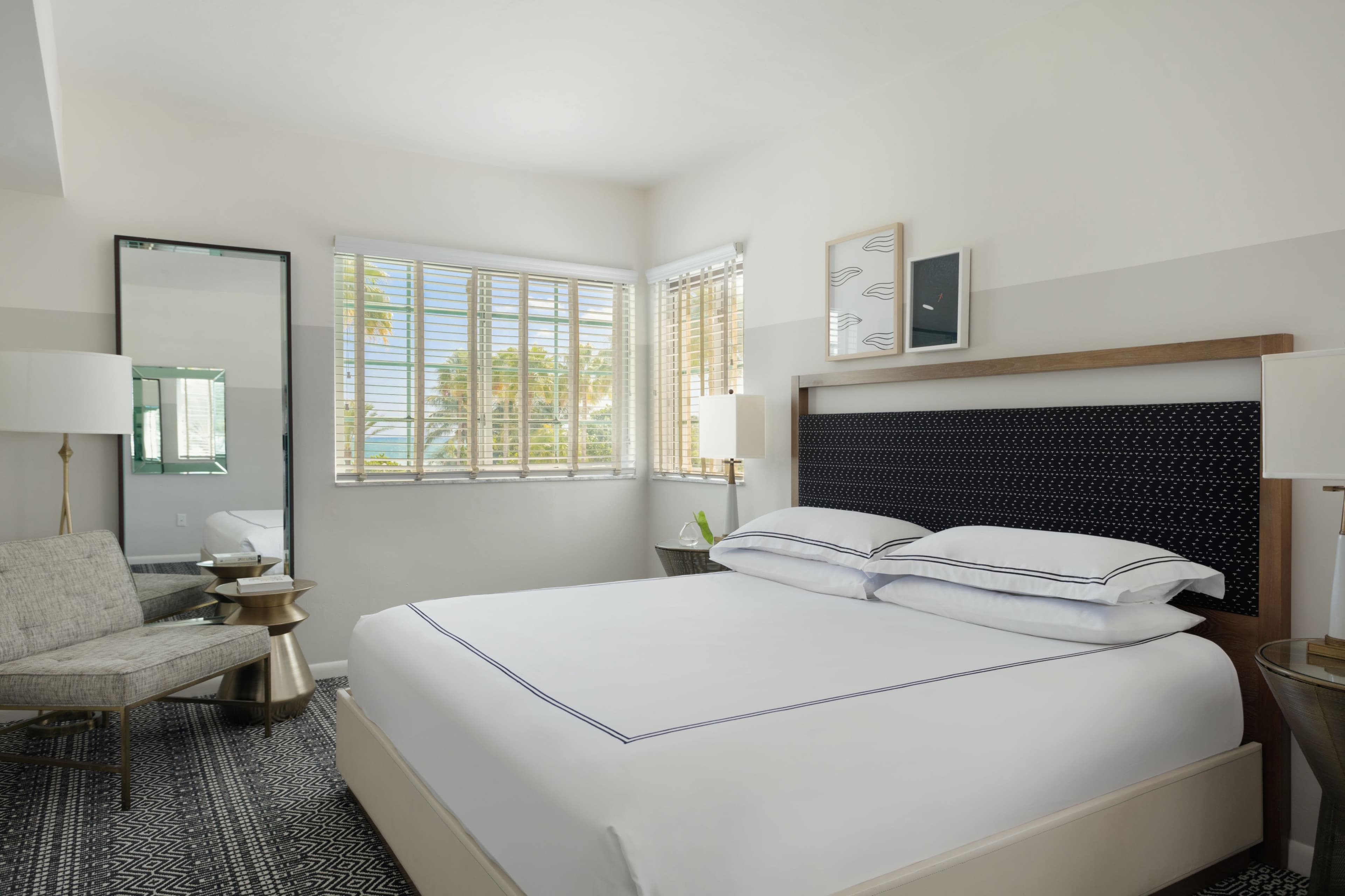 Kimpton Surfcomber Hotel — 17