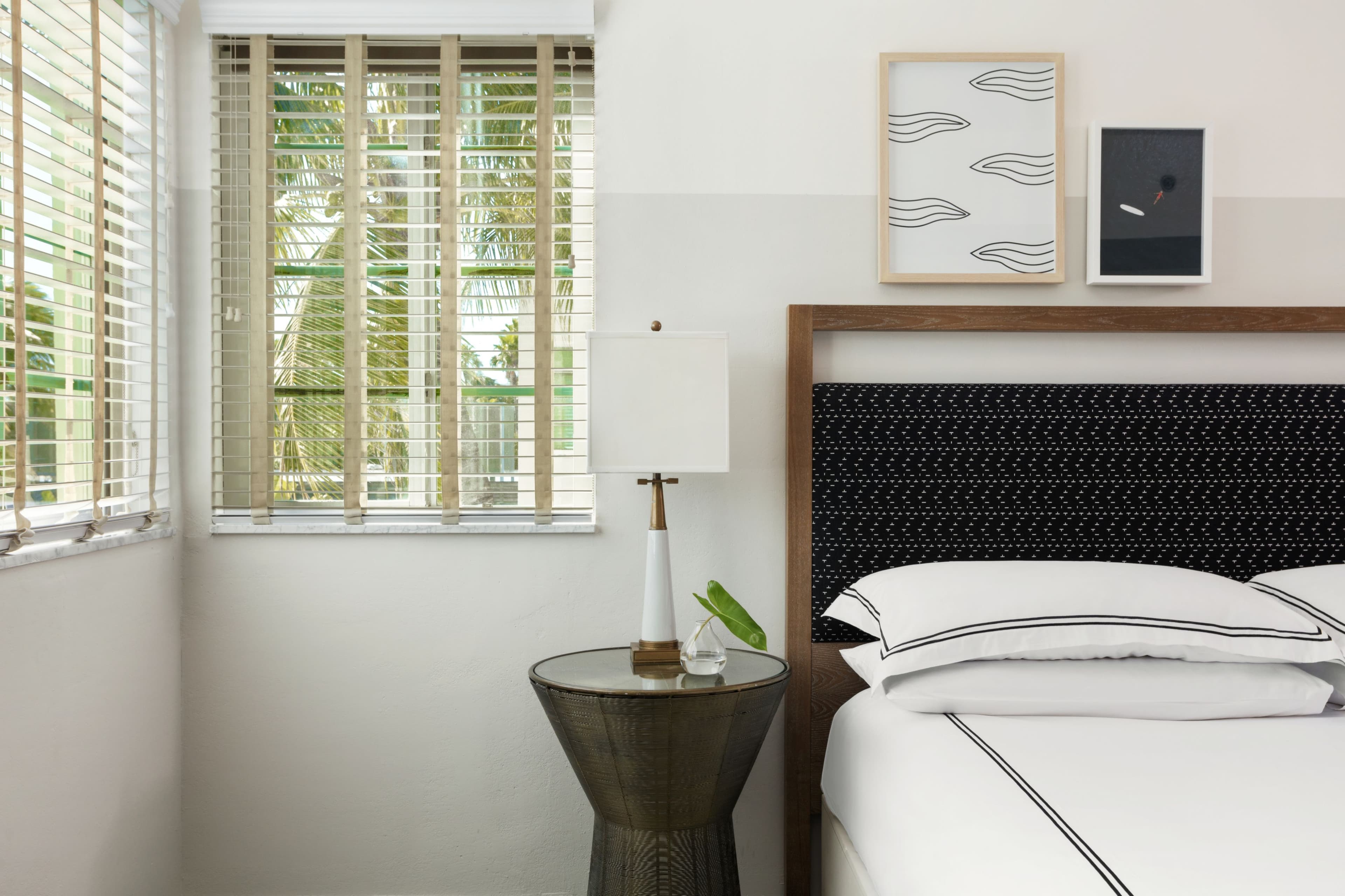 Kimpton Surfcomber Hotel — 16