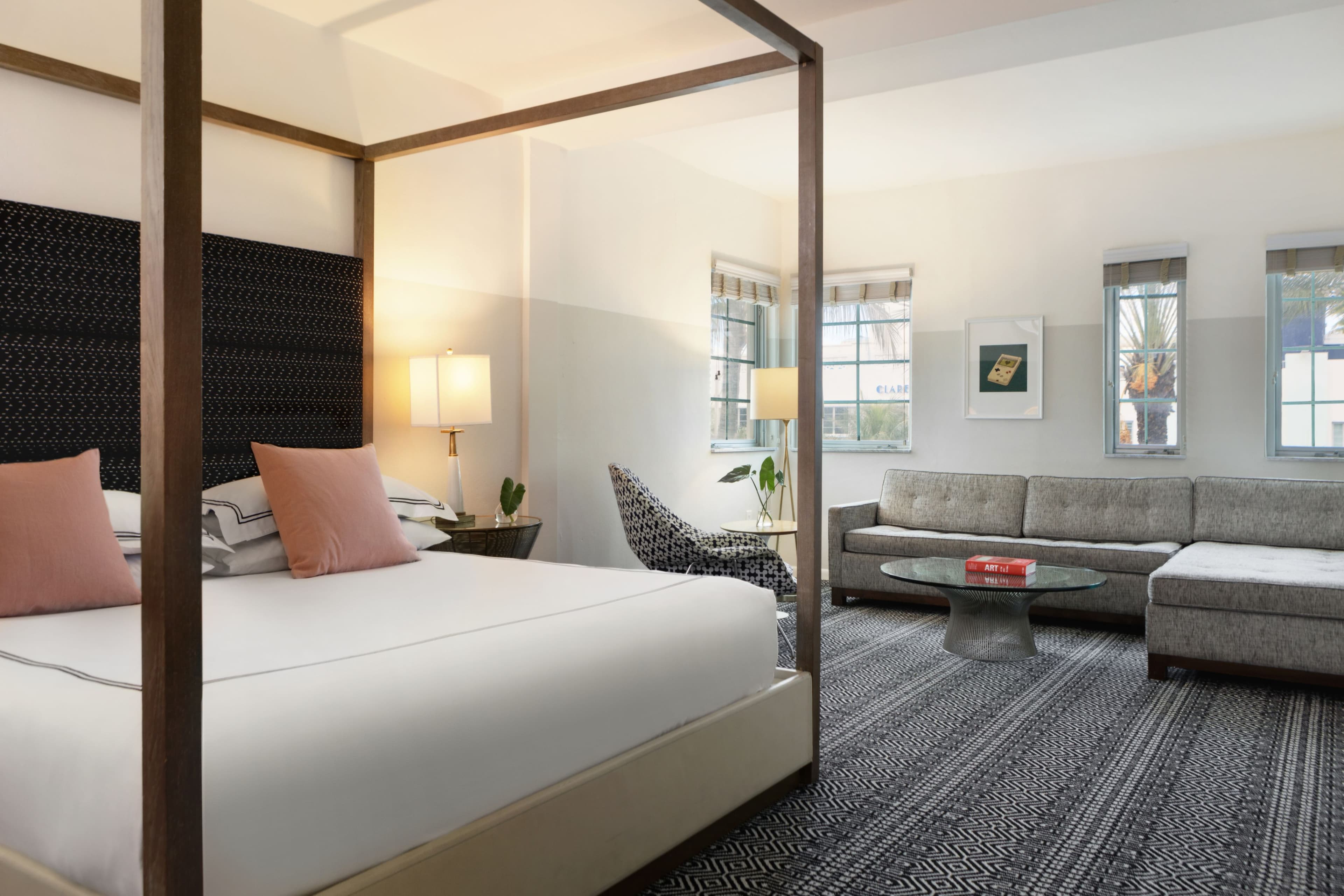 Kimpton Surfcomber Hotel — 59