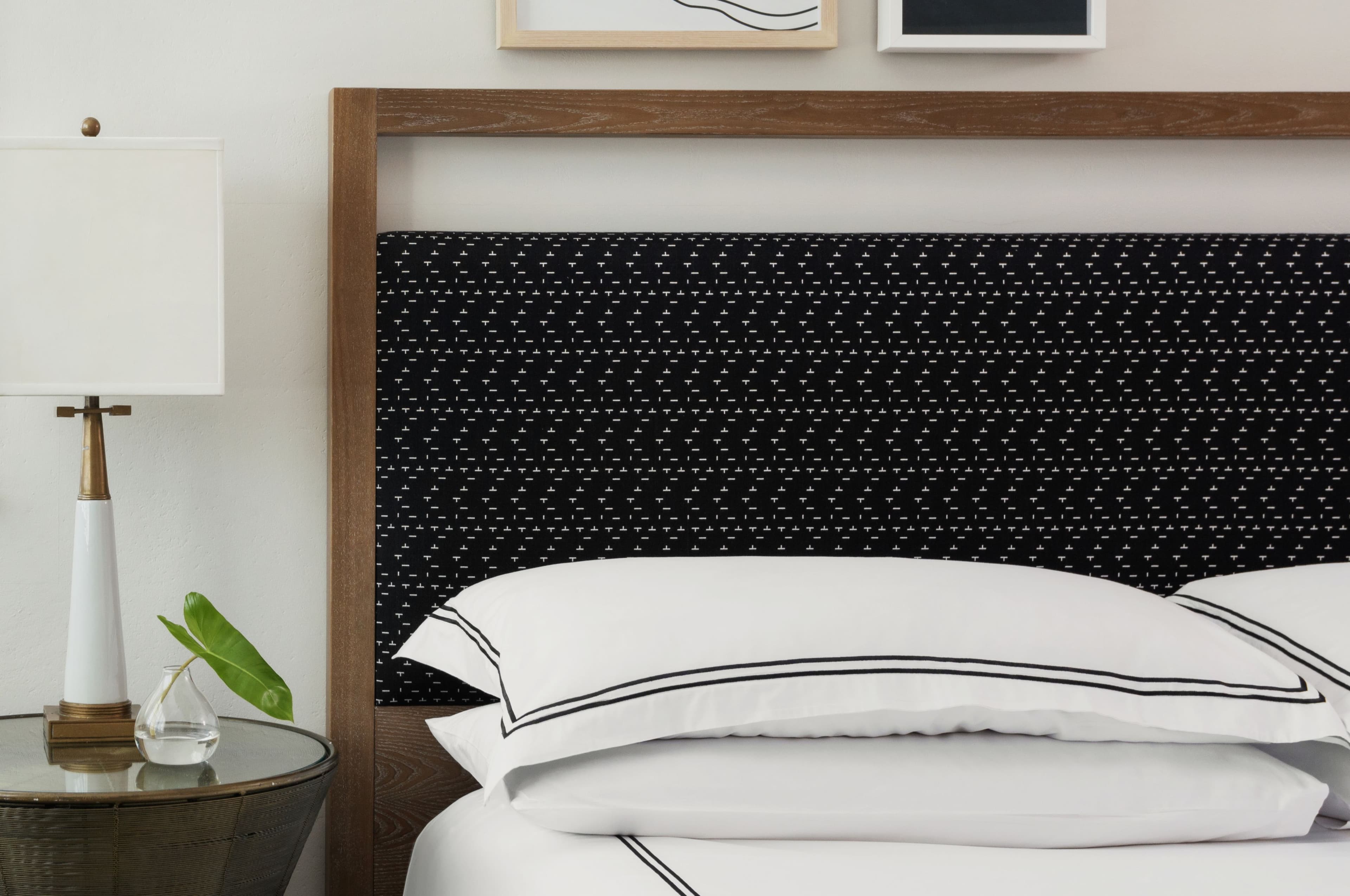 Kimpton Surfcomber Hotel - Image 2