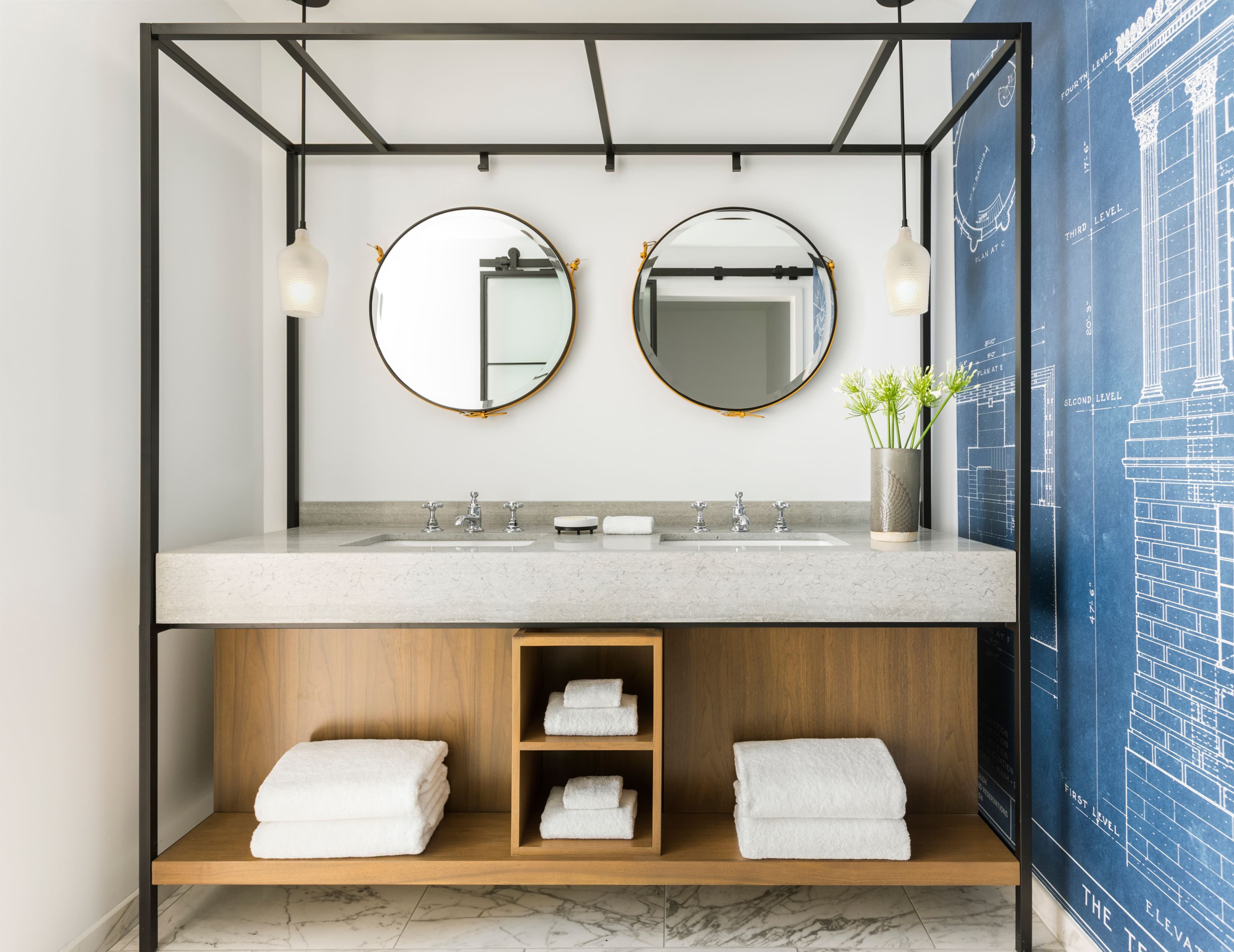 Kimpton Aertson Hotel — 76