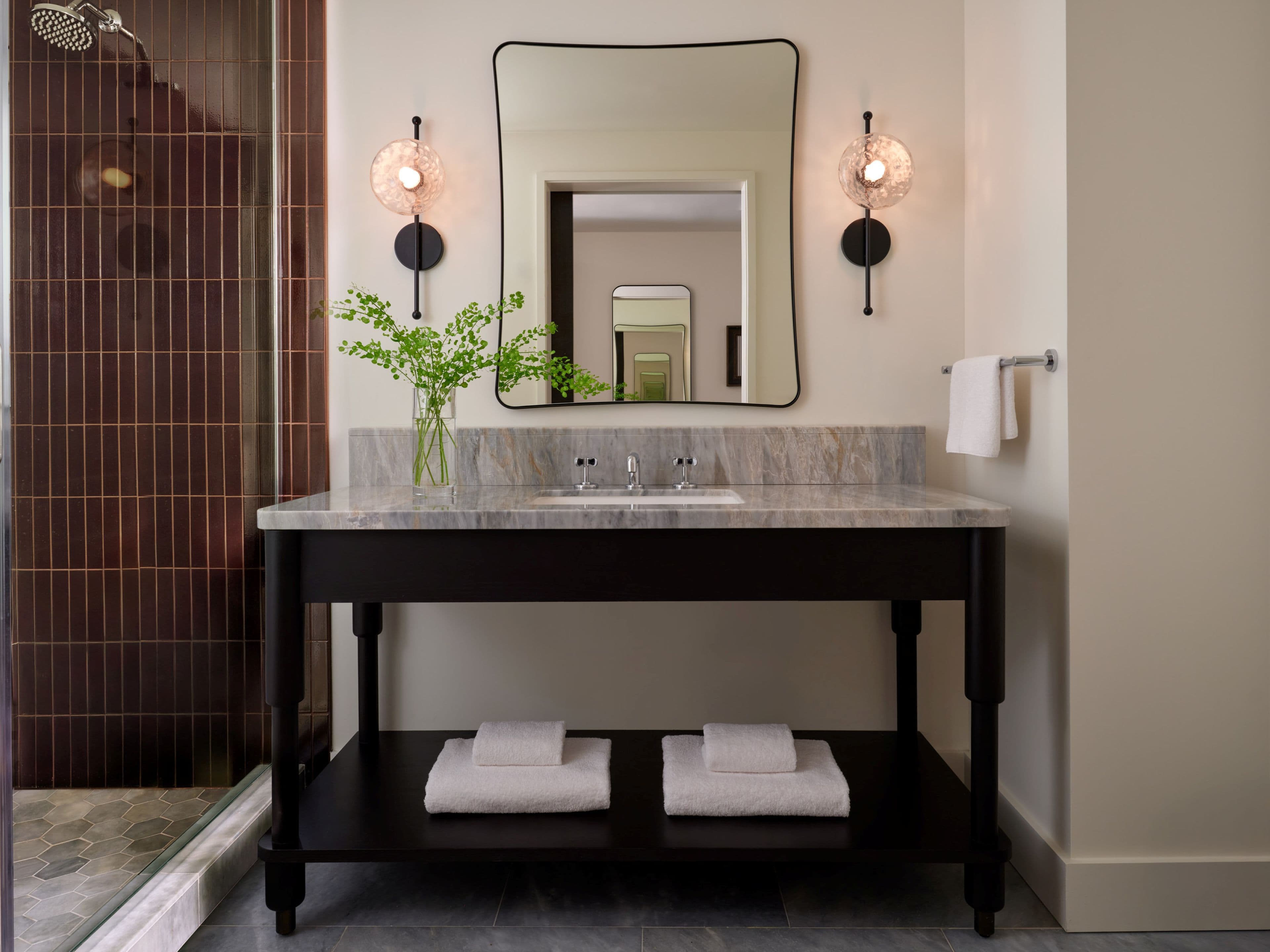 Essential Room - Image 7