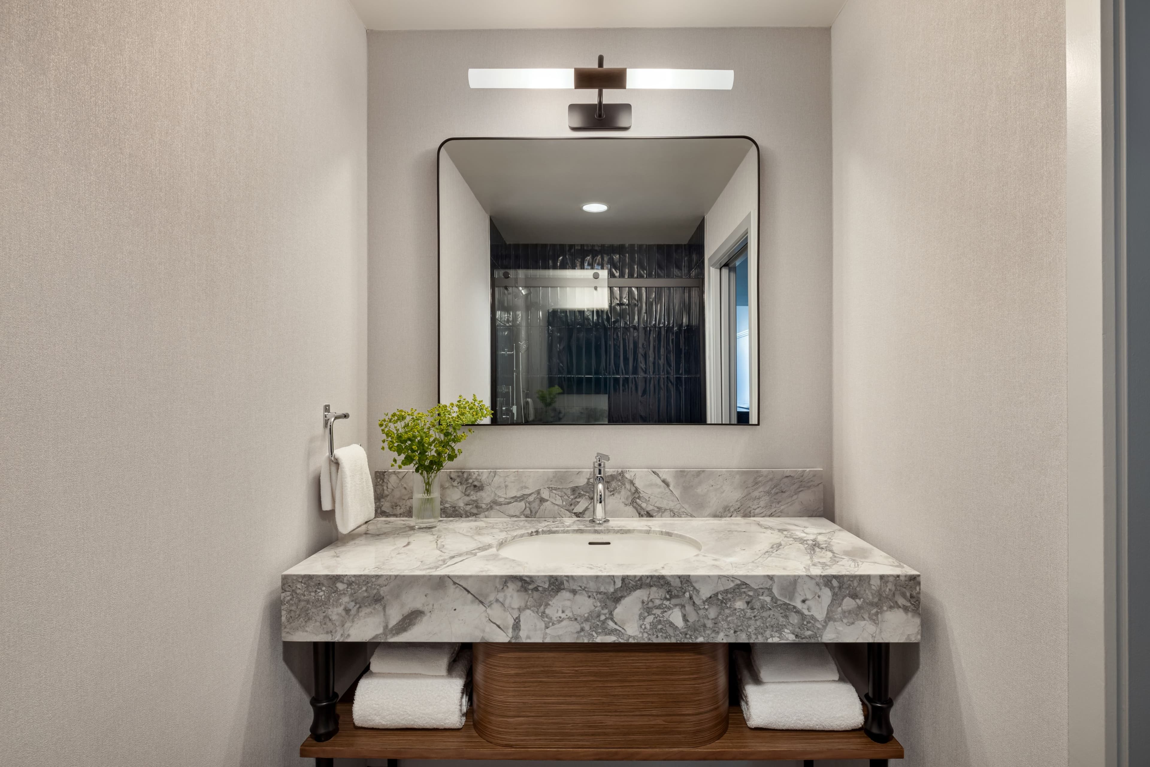 Essential Room - Image 2