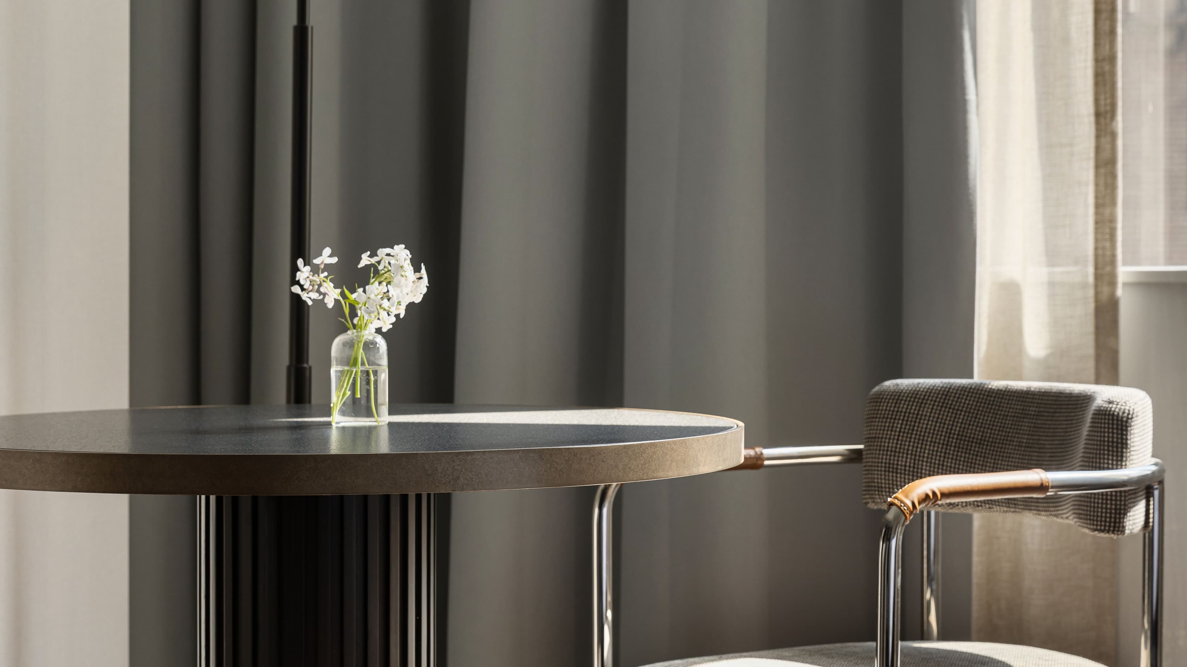 Essential Room - Image 4