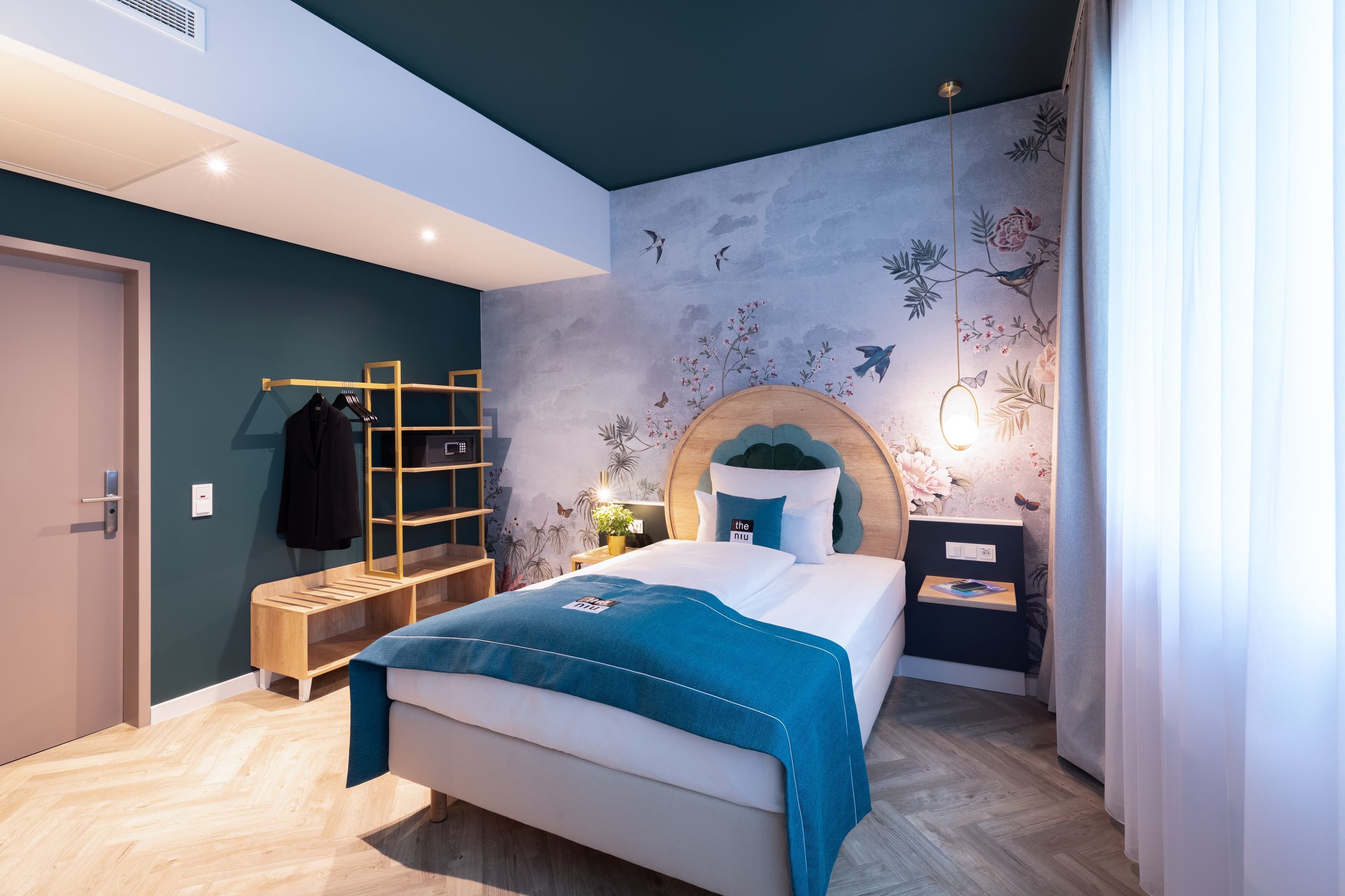 Holiday Inn - the niu, Flower Konstanz - Image 2
