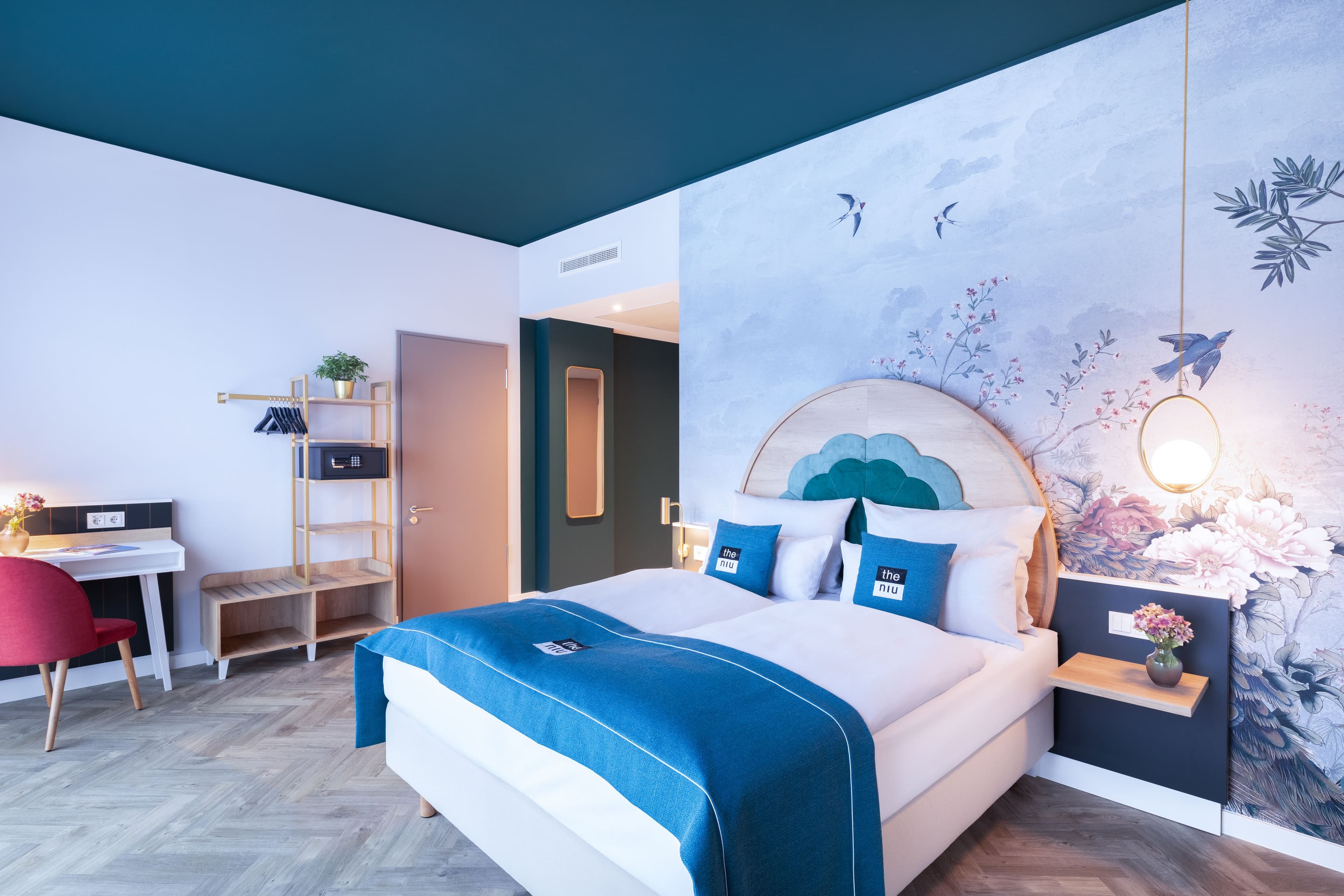 Holiday Inn - the niu, Flower Konstanz - Image 3