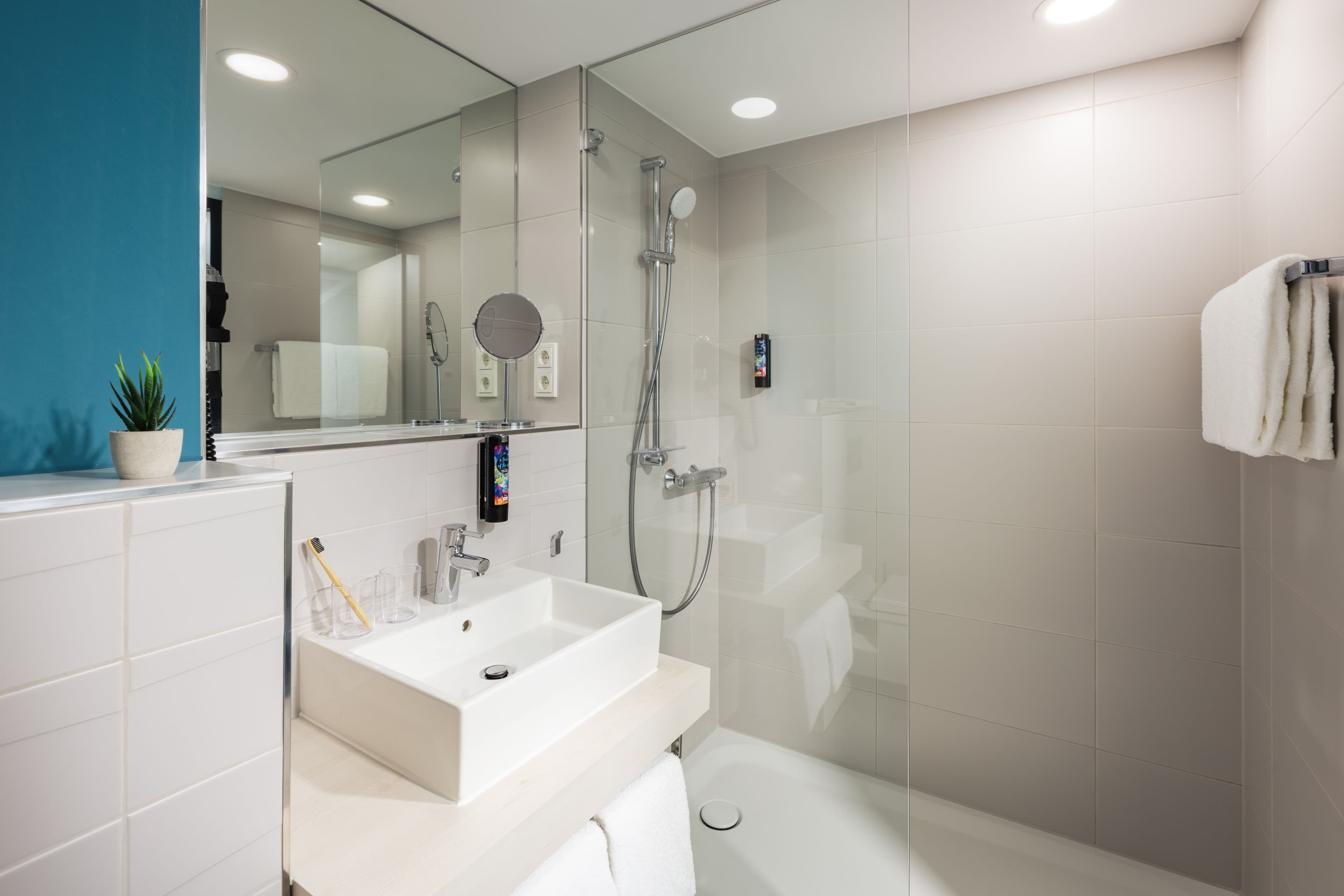 Standard Room - Image 5