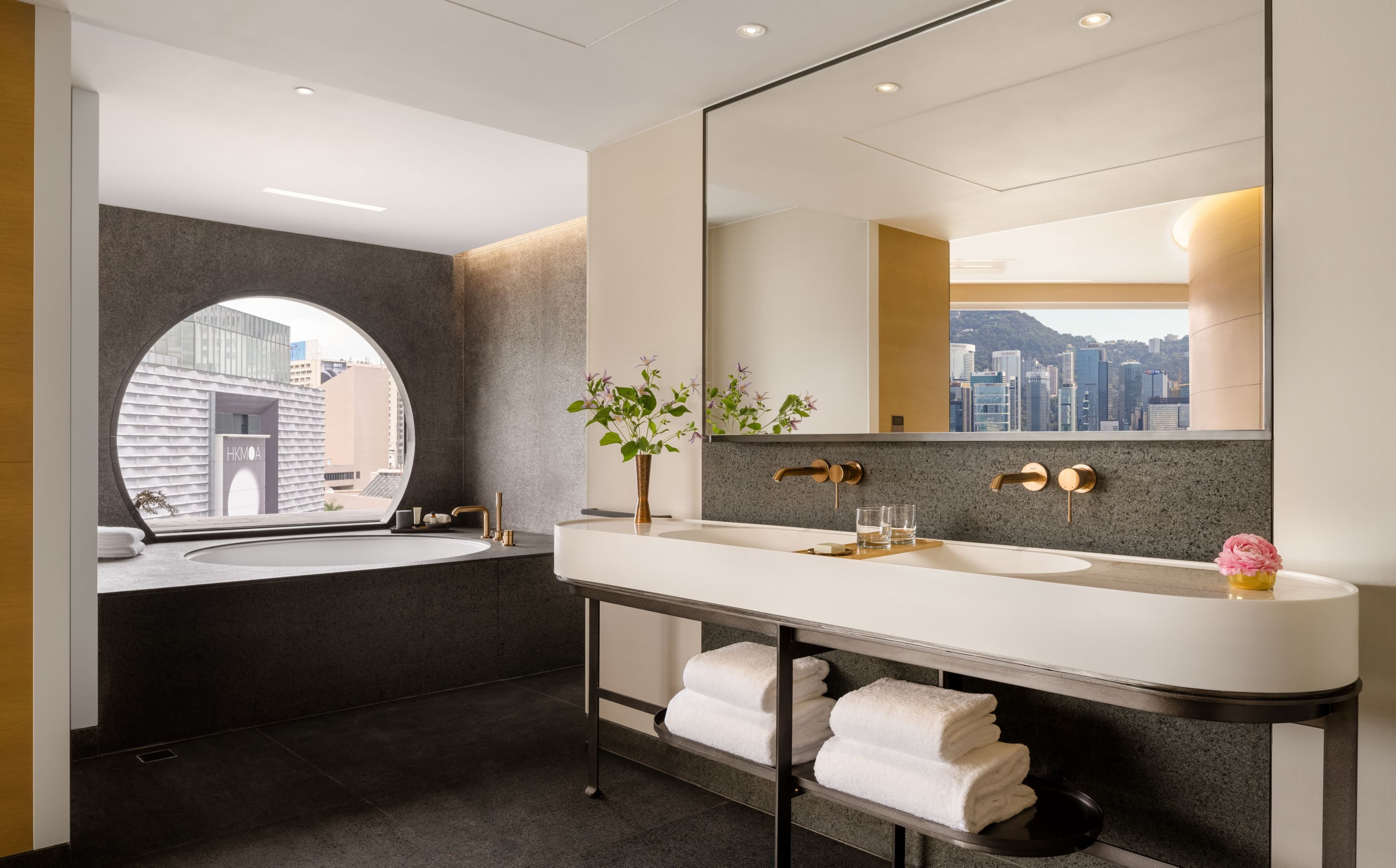 Regent Hong Kong — 85