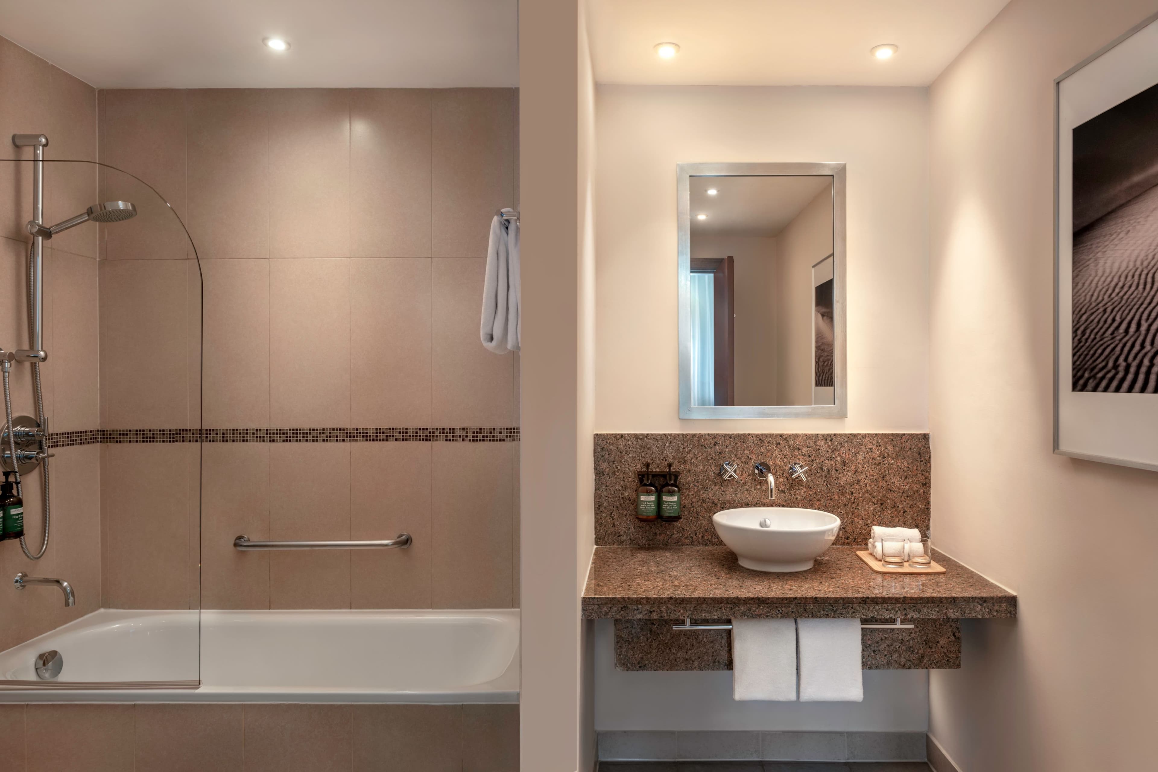 Staybridge Suites Abu Dhabi - Yas Island - Image 3