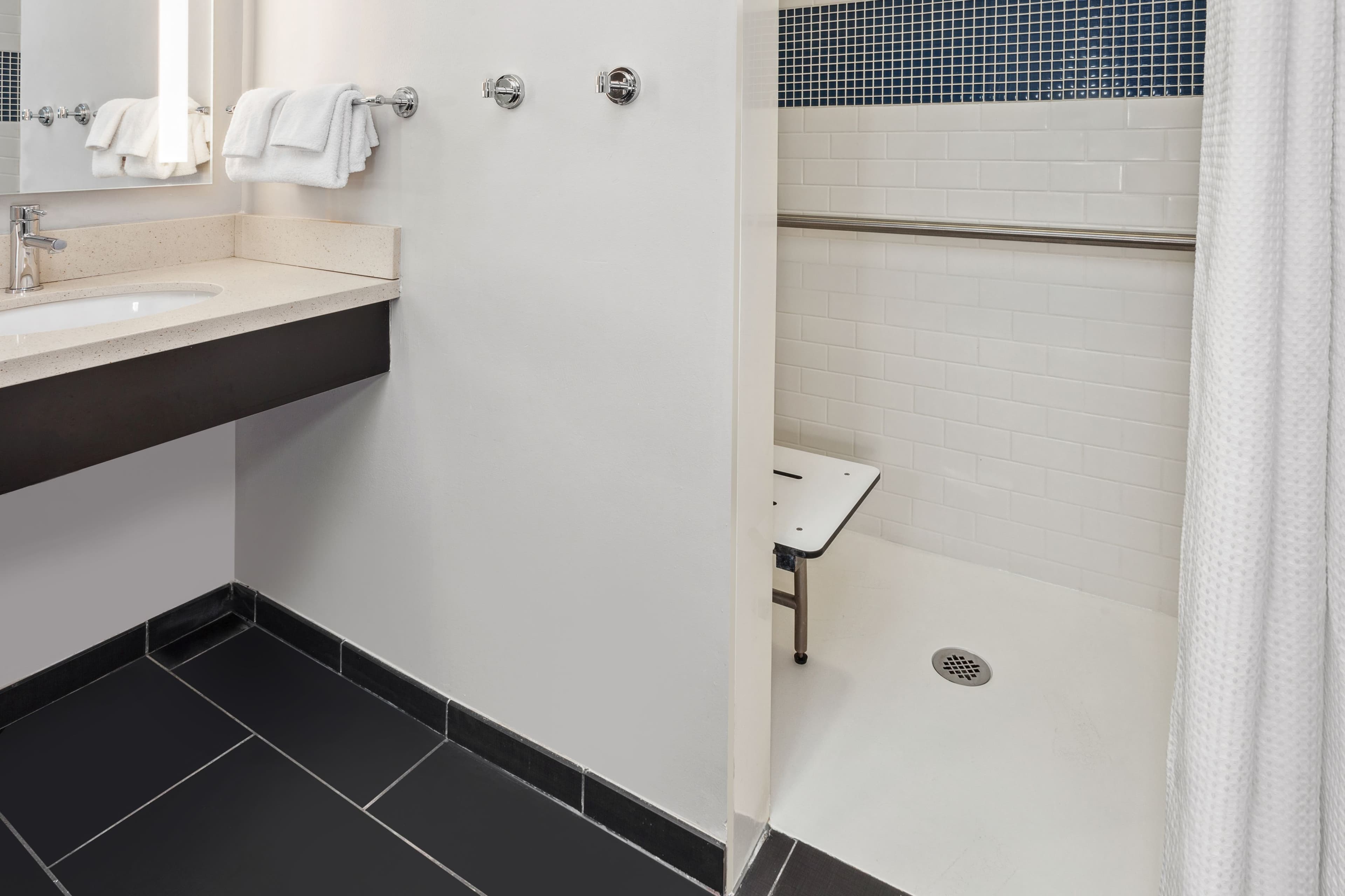 Staybridge Suites Albany Wolf Rd-Colonie Center — 10
