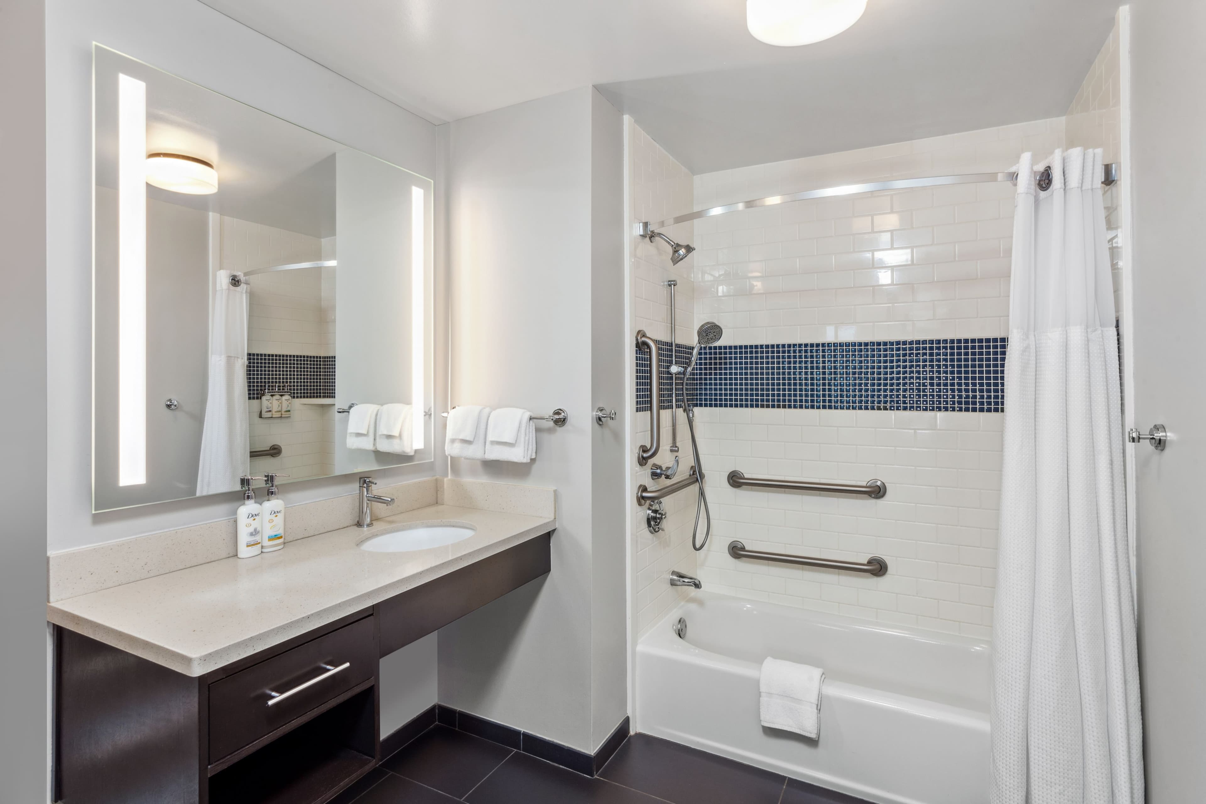 Staybridge Suites Albany Wolf Rd-Colonie Center — 8