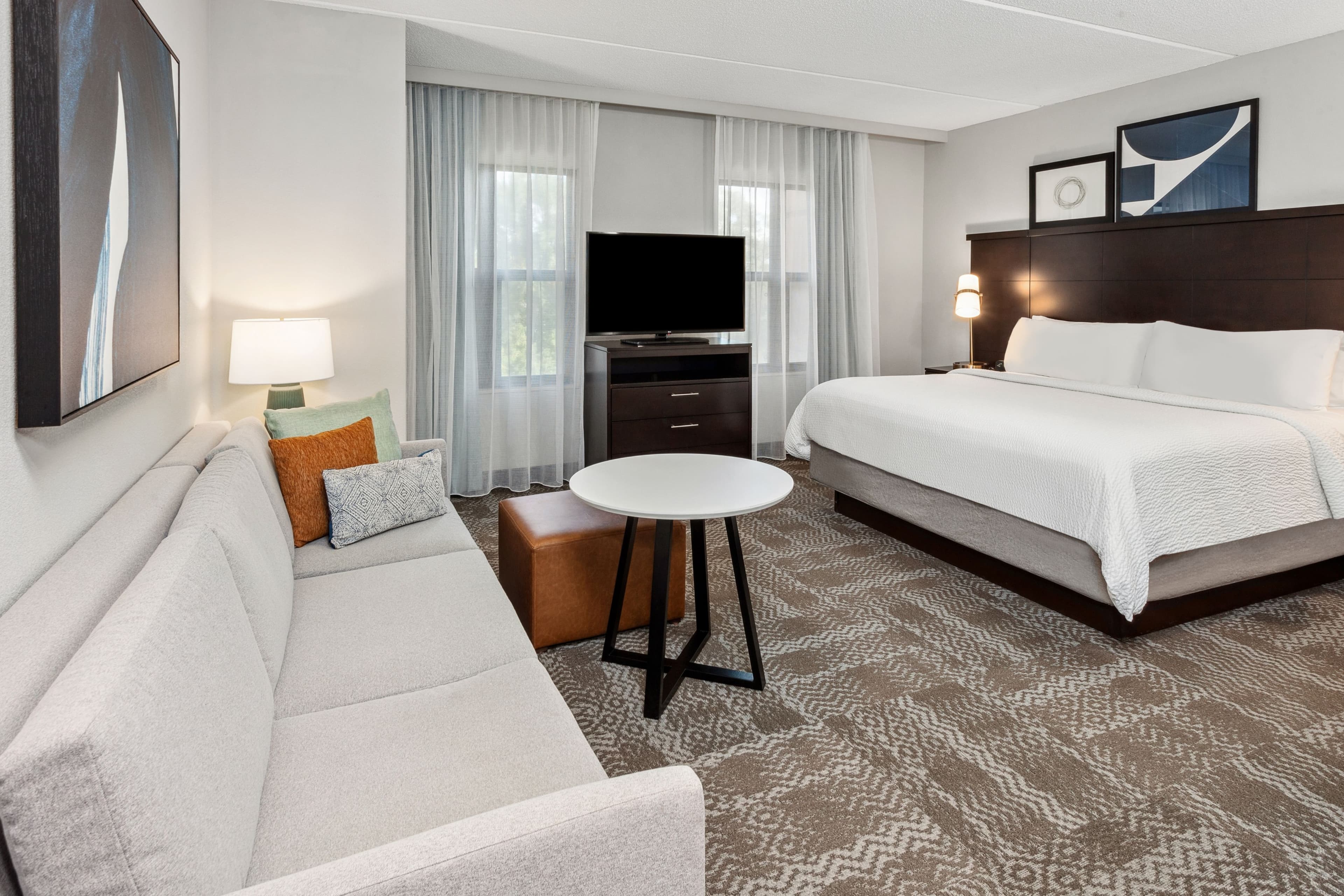 Staybridge Suites Albany Wolf Rd-Colonie Center - Image 4
