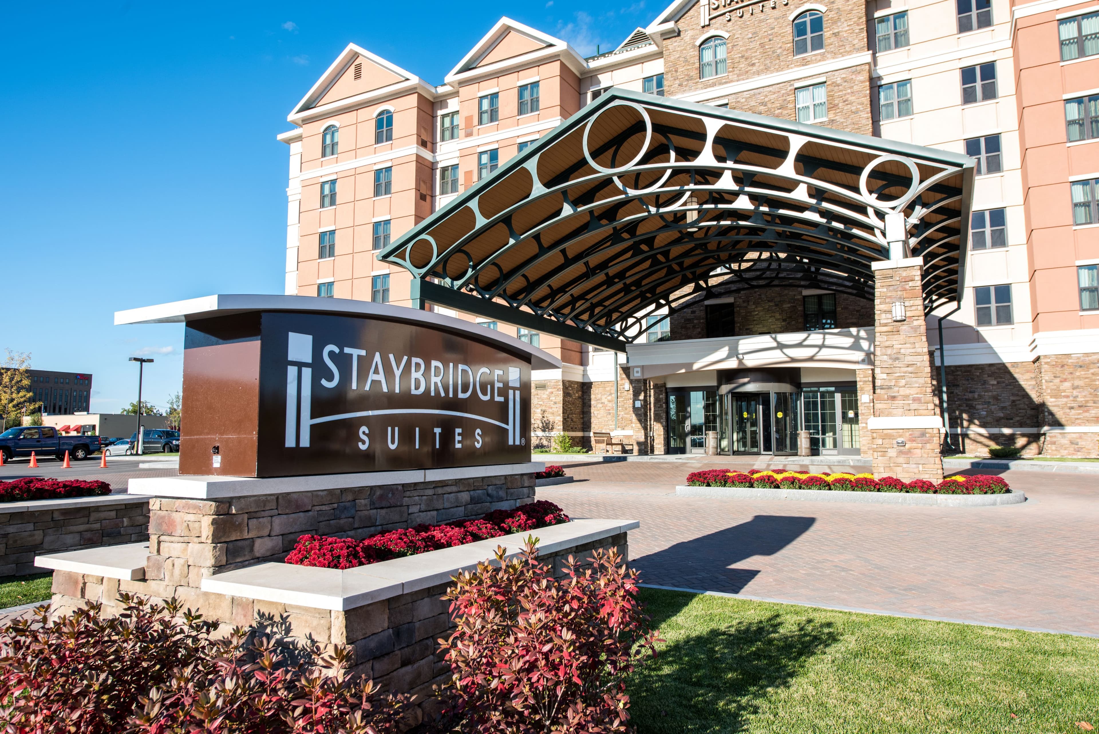 Staybridge Suites Albany Wolf Rd-Colonie Center - Image 1