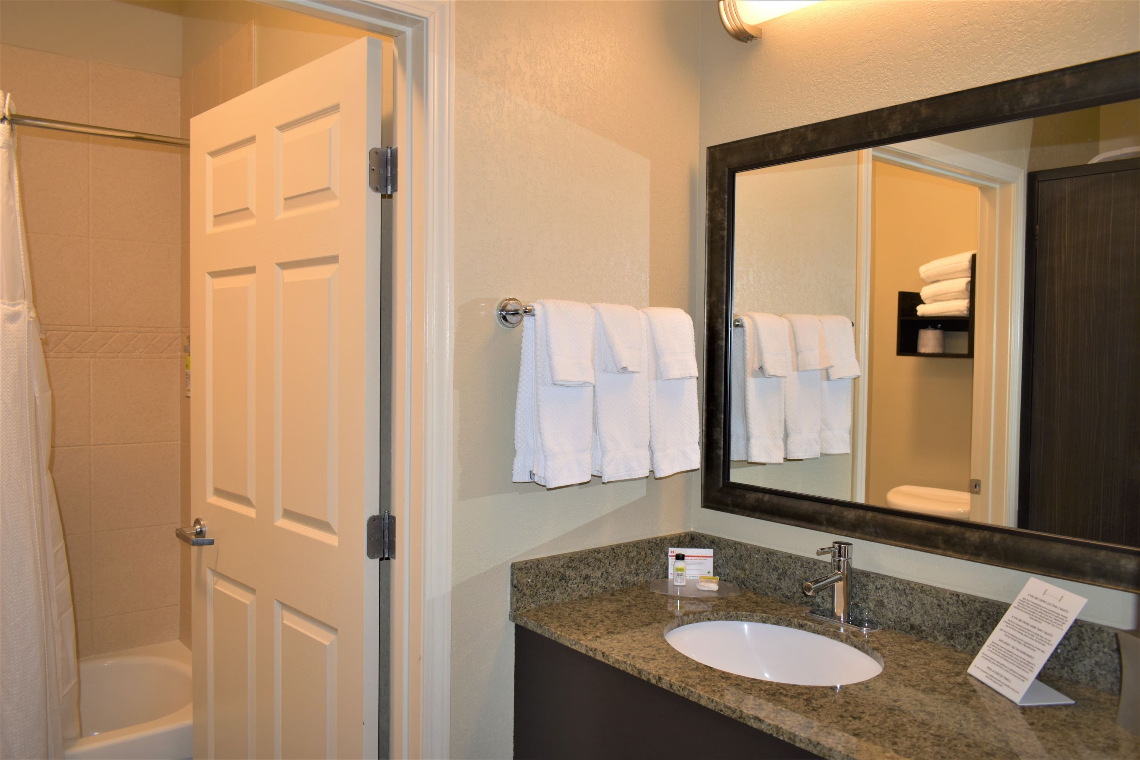 Staybridge Suites Albuquerque North - Image 4
