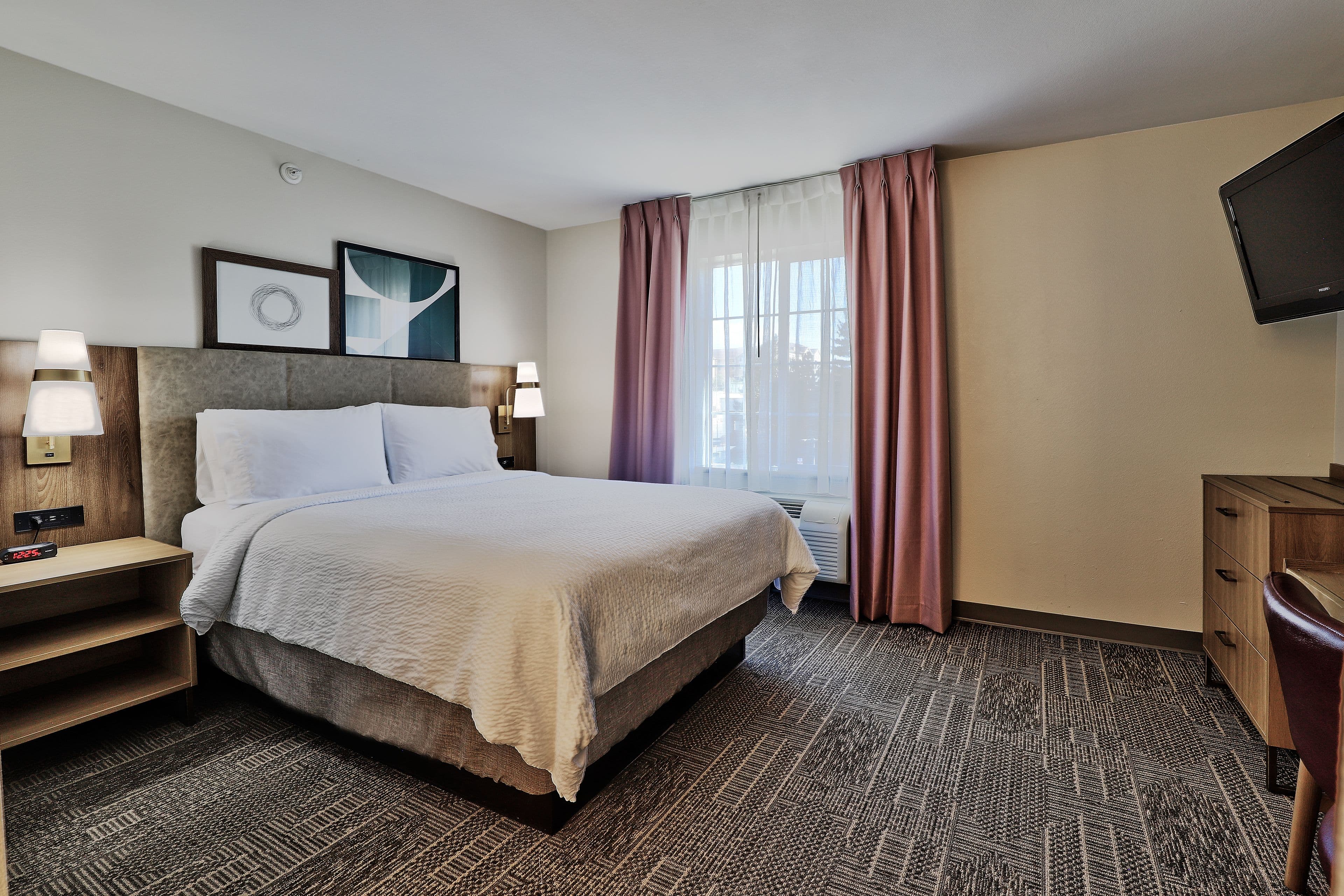 Staybridge Suites Albuquerque - Airport - Image 5