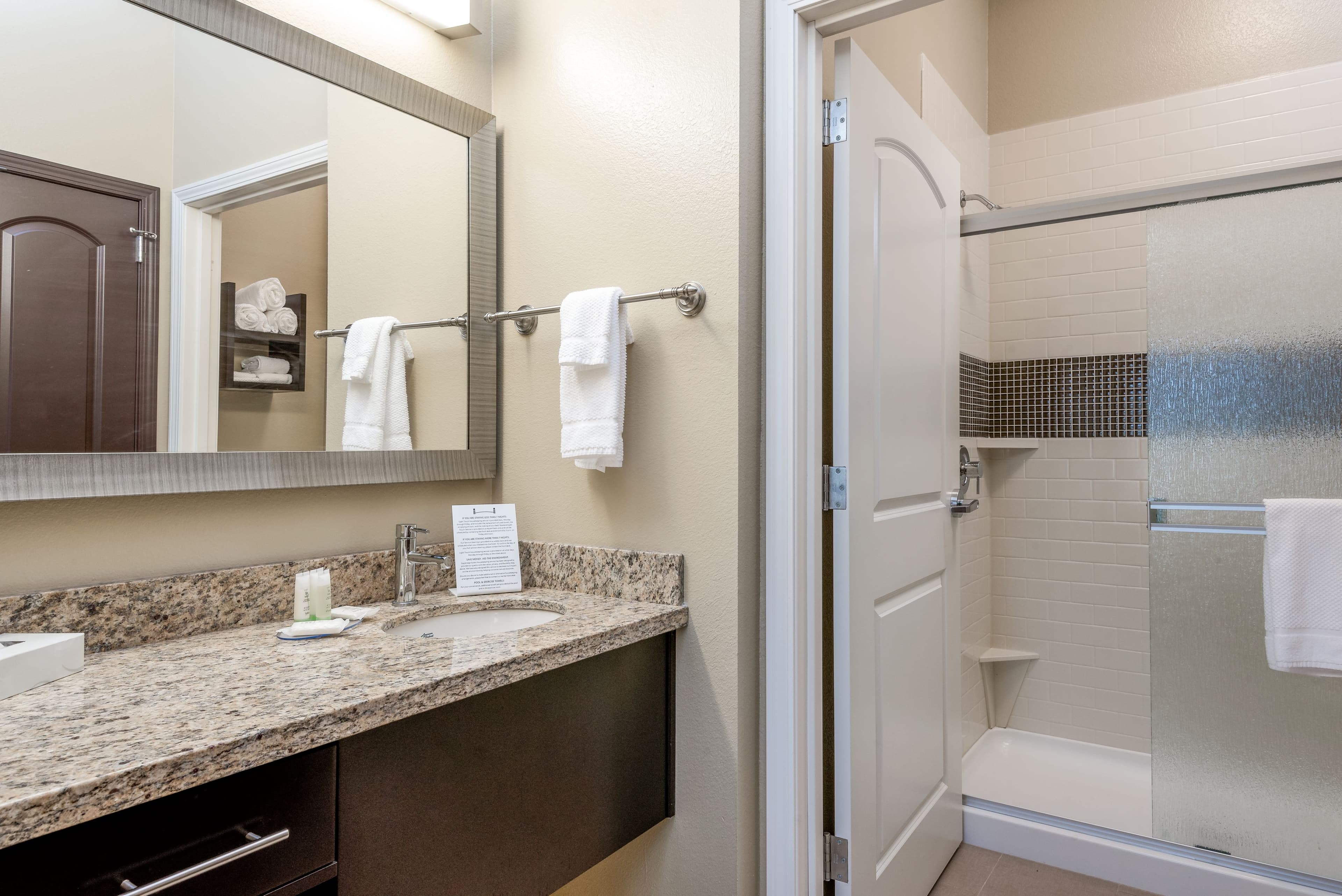 Staybridge Suites Eau Claire - Altoona — 10