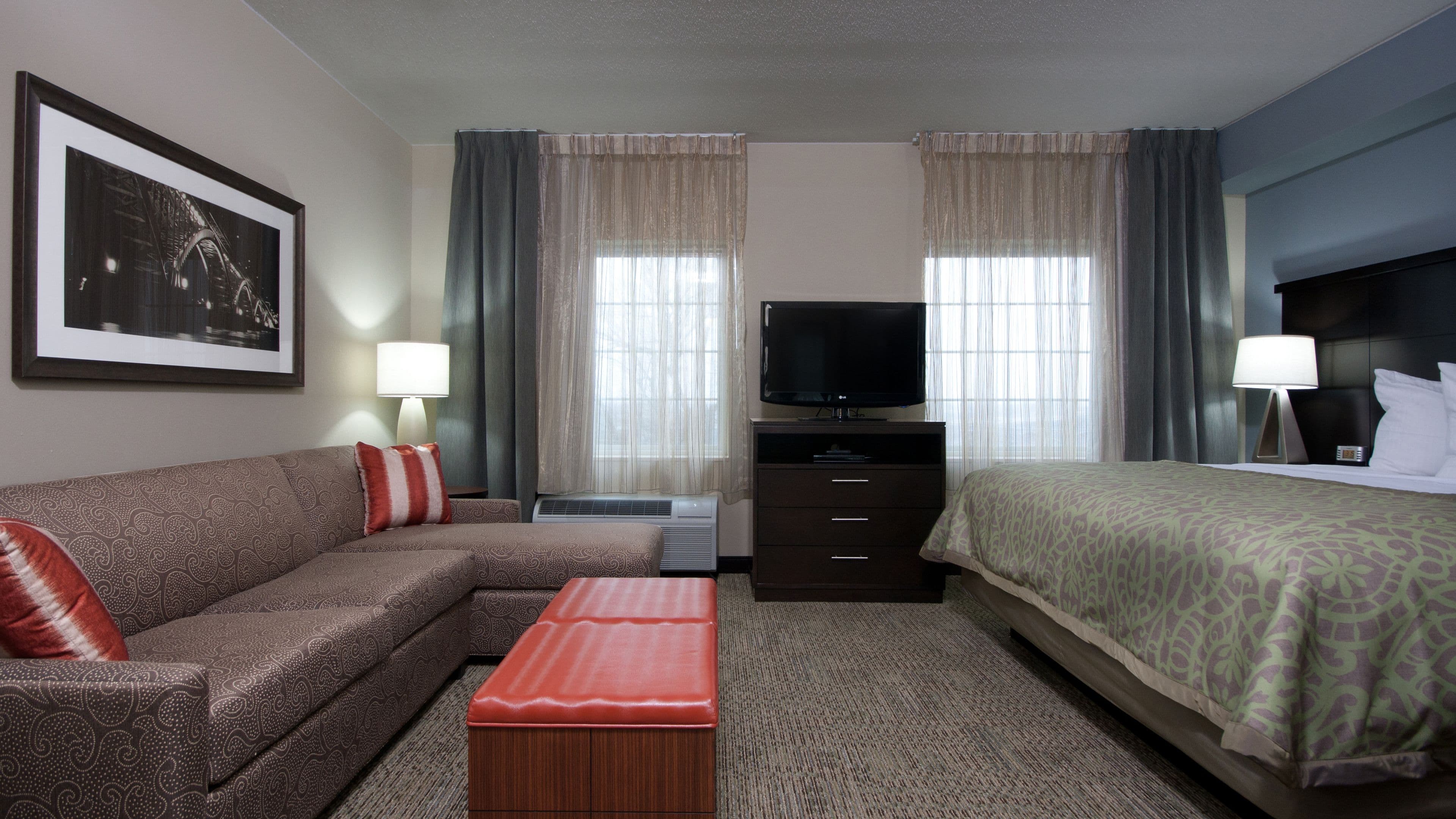 Staybridge Suites Buffalo-Amherst — 8