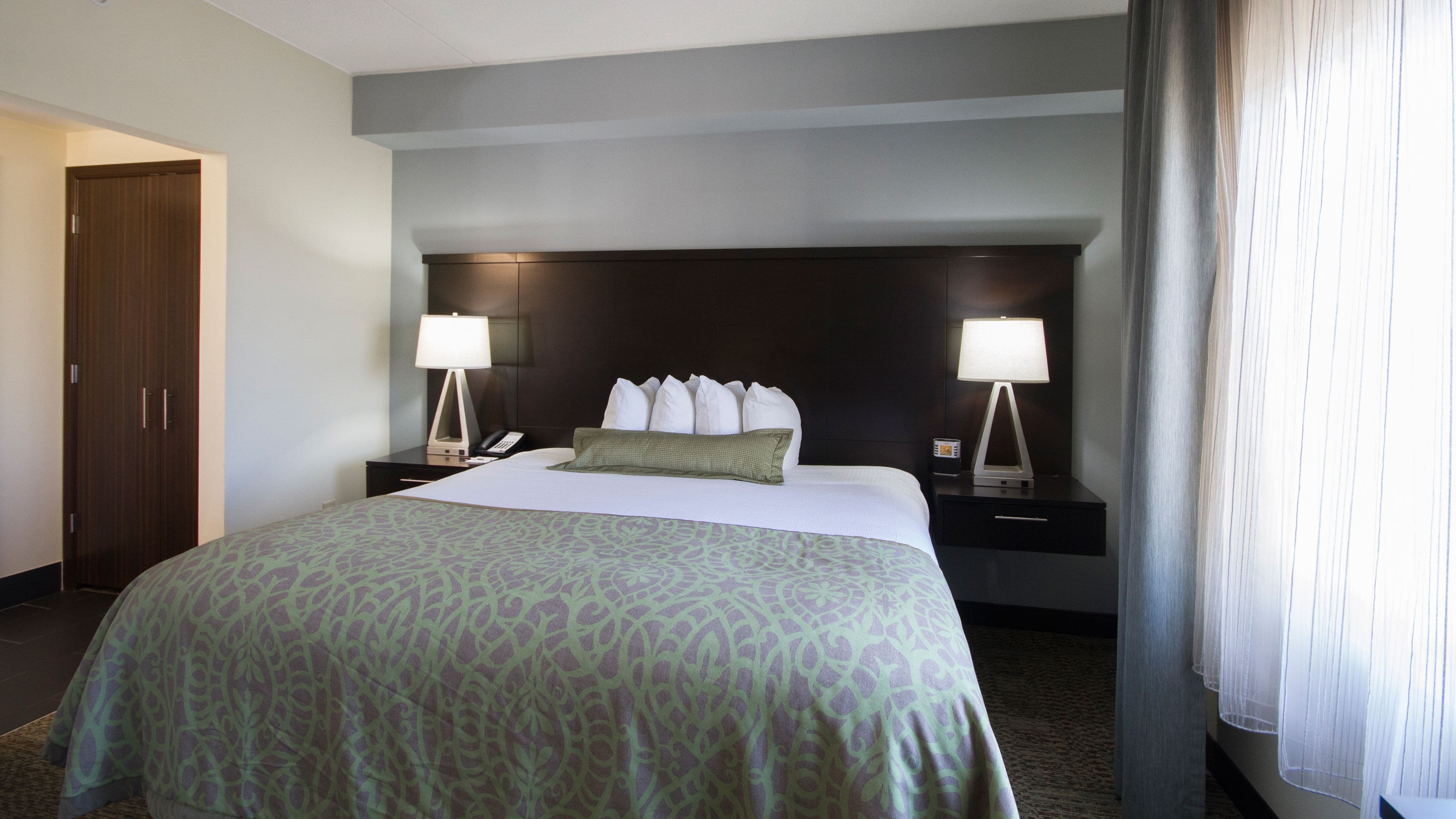 Staybridge Suites Buffalo-Amherst — 6