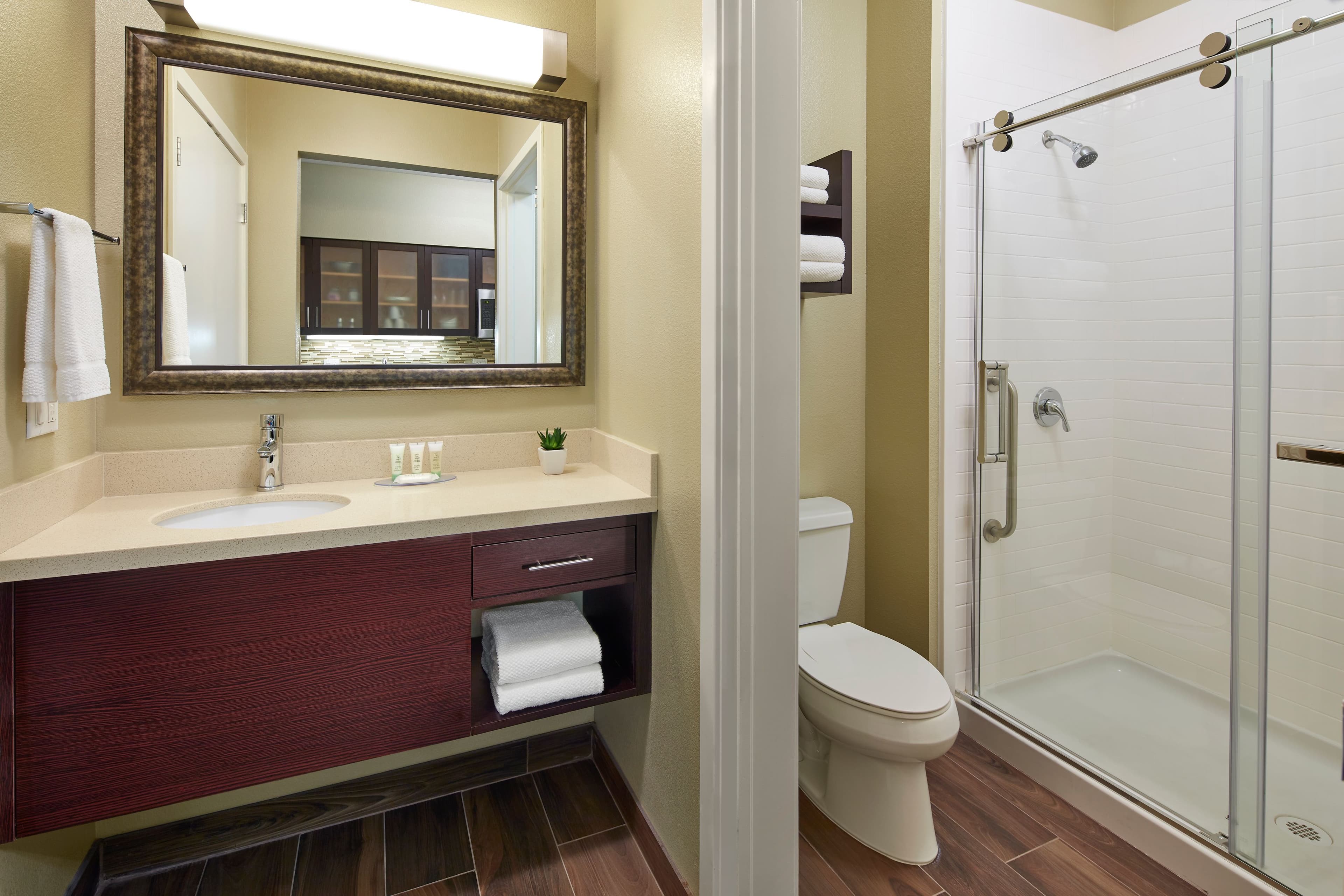 Staybridge Suites Anaheim At The Park - Image 2