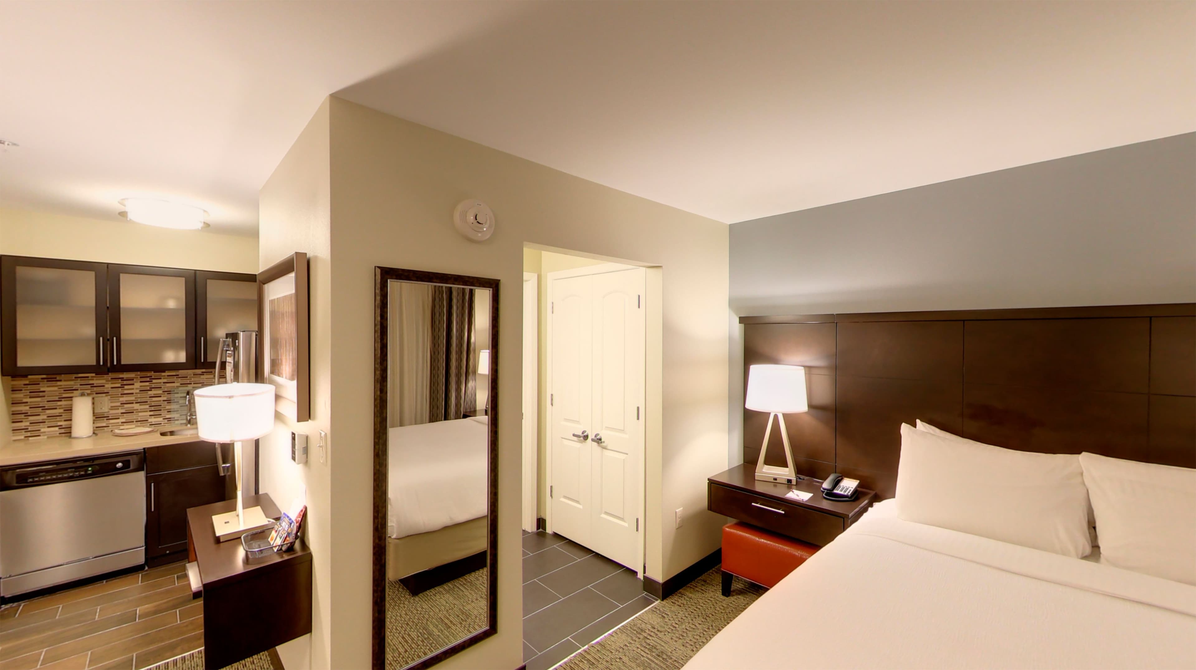 Staybridge Suites Ann Arbor - Univ of Michigan — 8