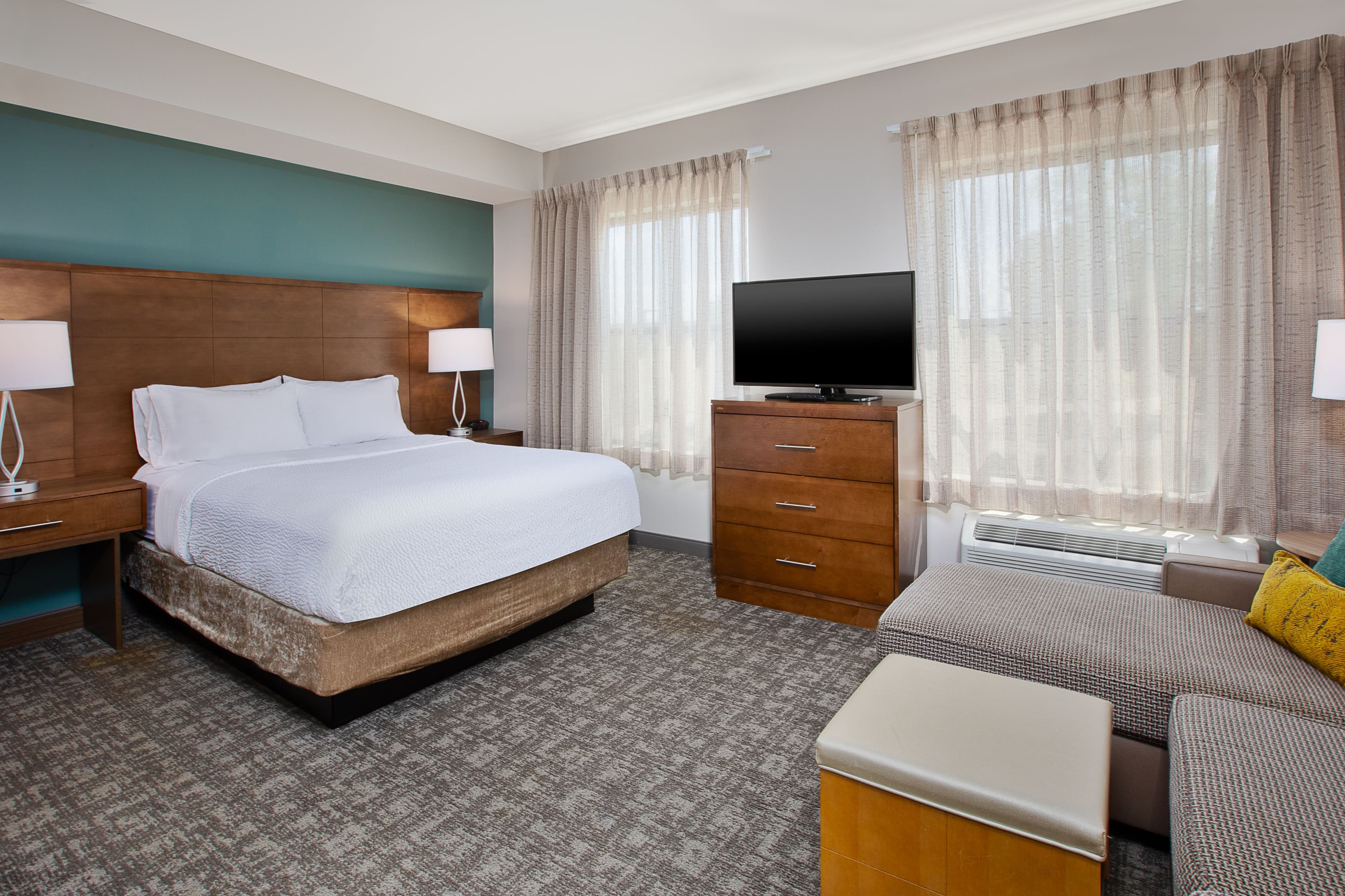 Staybridge Suites Auburn Hills - Image 3