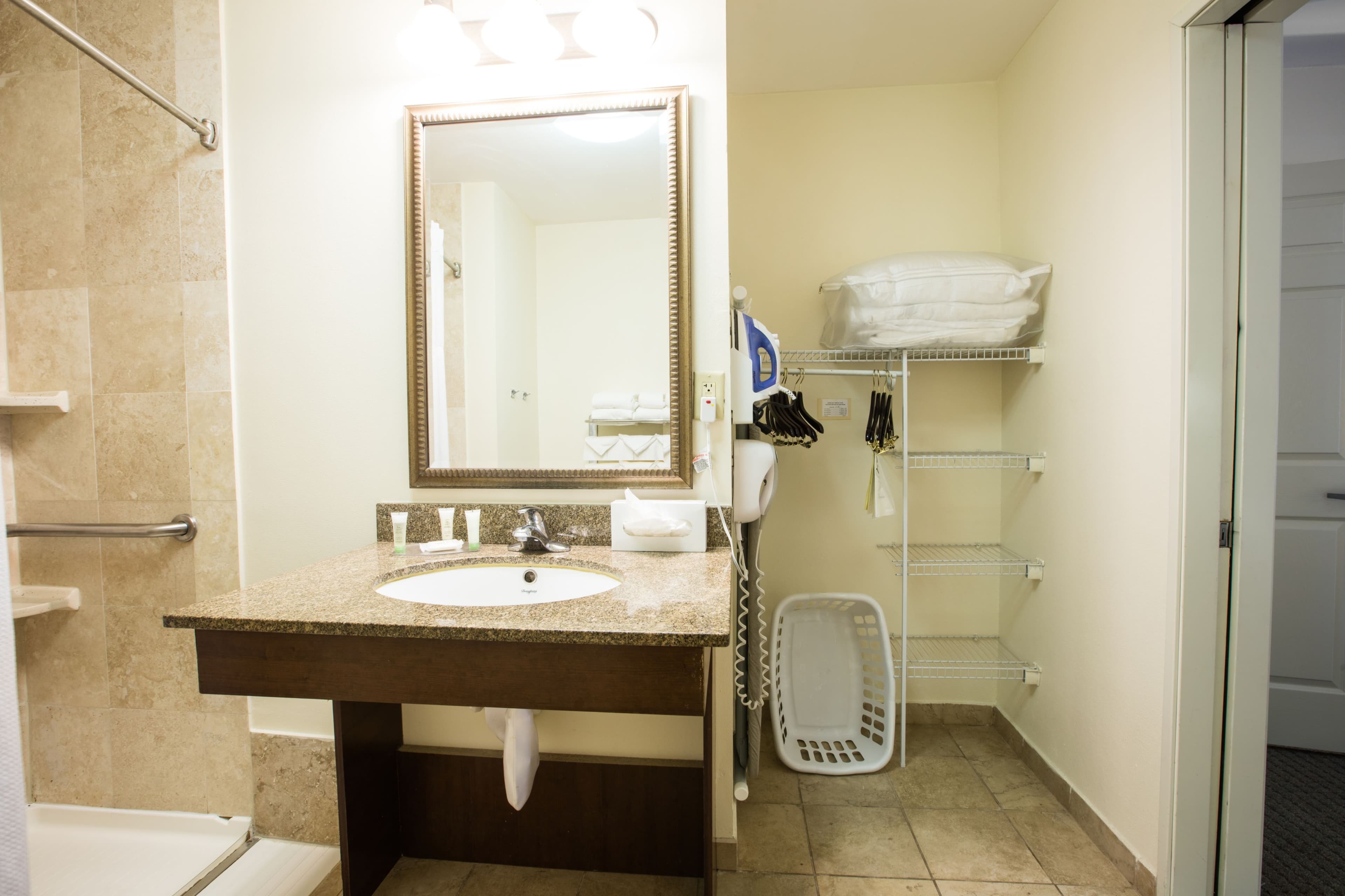Staybridge Suites Austin Airport — 13