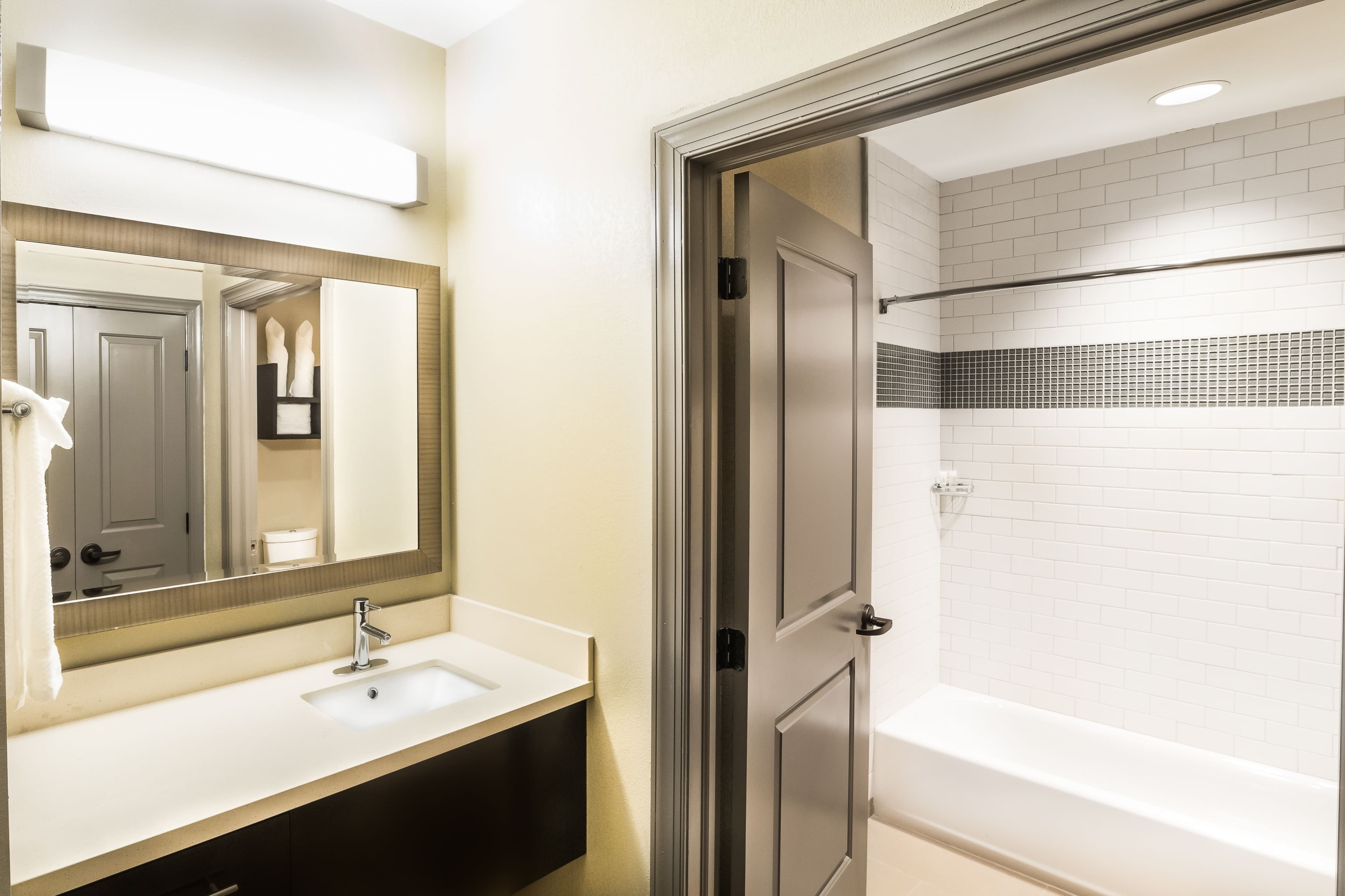 Staybridge Suites Baltimore - Inner Harbor — 27