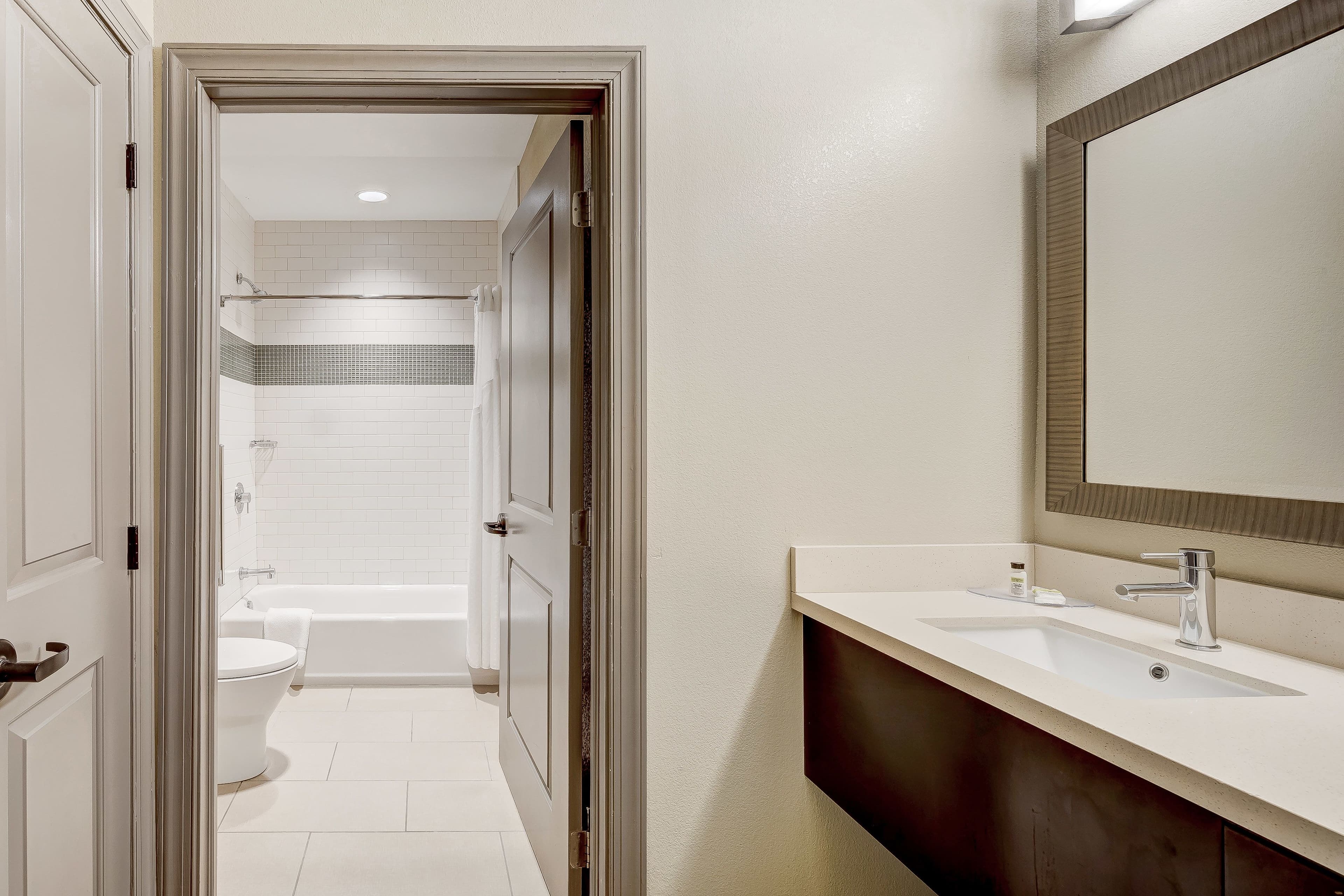 Staybridge Suites Baltimore - Inner Harbor — 33