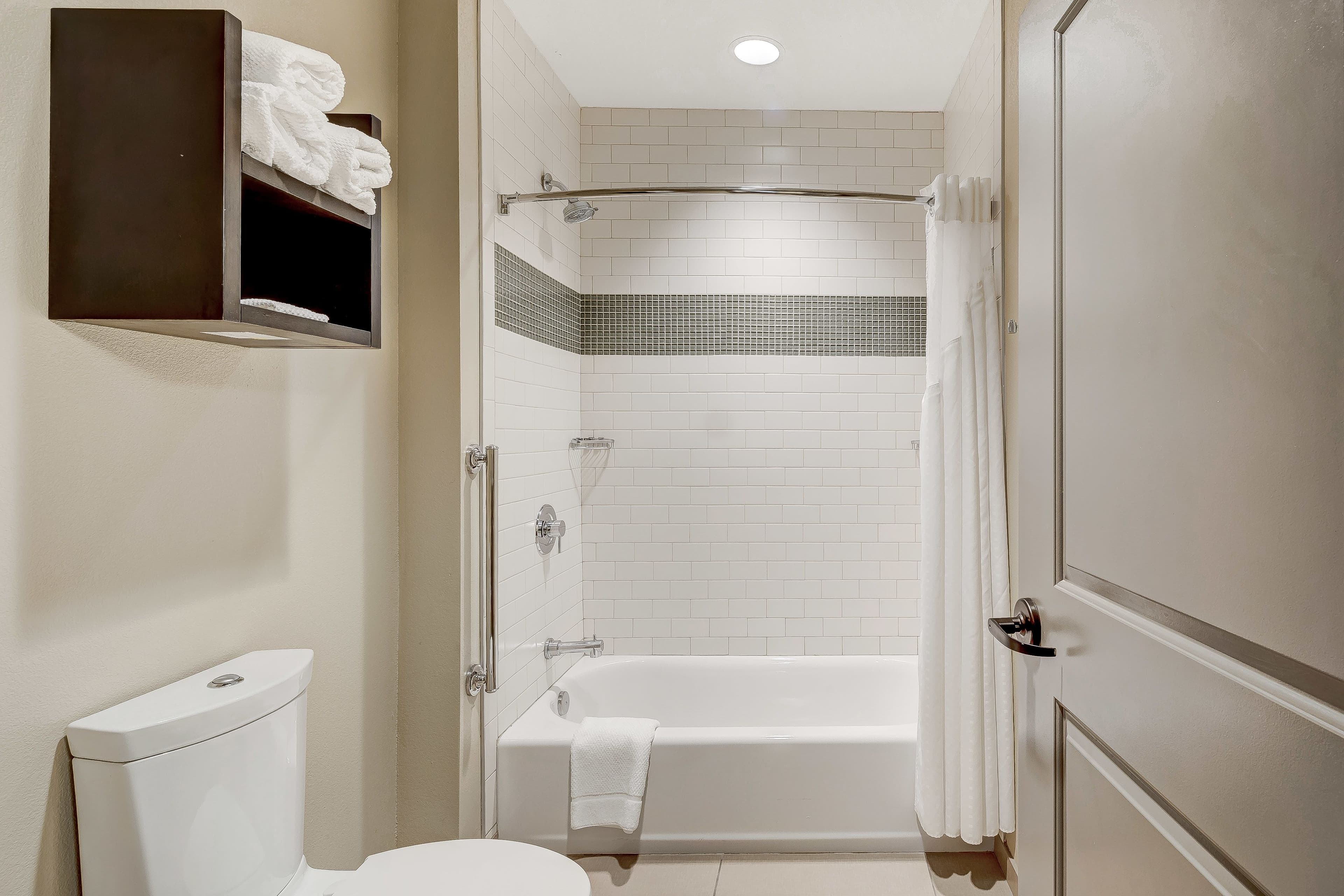 Staybridge Suites Baltimore - Inner Harbor — 26