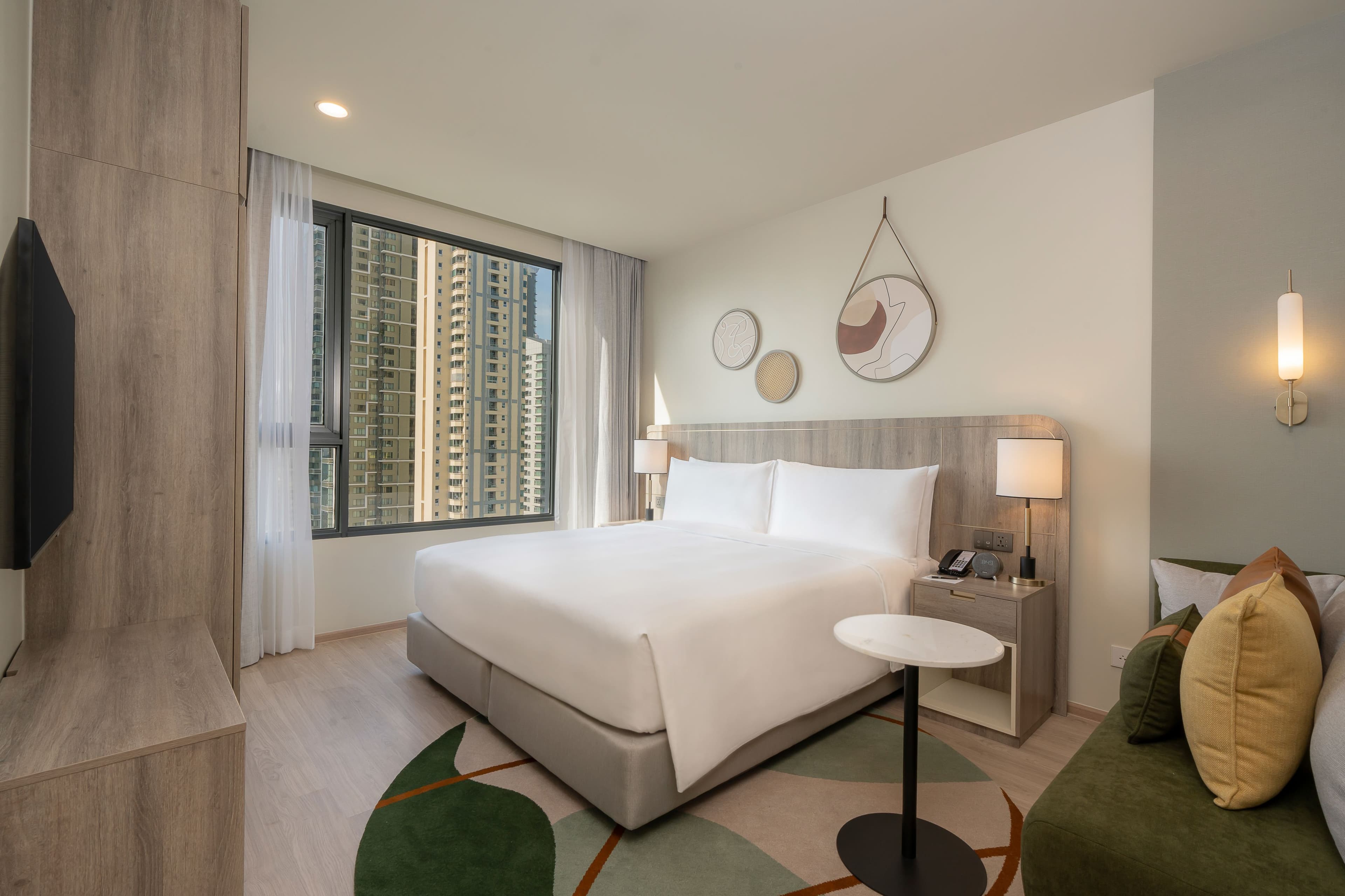 Staybridge Suites Bangkok Sukhumvit - Image 2